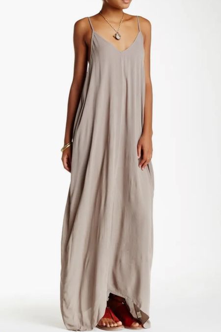 Lovestitch
Gauze Maxi Dress

Perfect for warm days at the pool or beach, this relaxed fitting gauze maxi dress offers effortless comfort with feminine style

#LTKWorkwear #LTKParties #LTKStyleTip