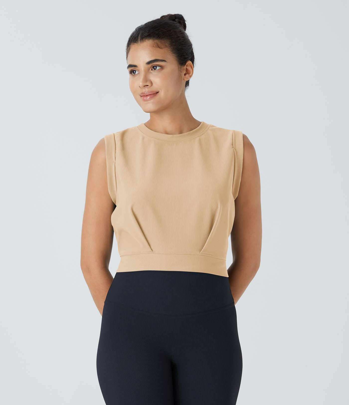 Women’s Patitoff™ Flow Pet Hair Resistant Crew Neck Sleeveless Cropped Yoga Tank Top - Halara | HALARA