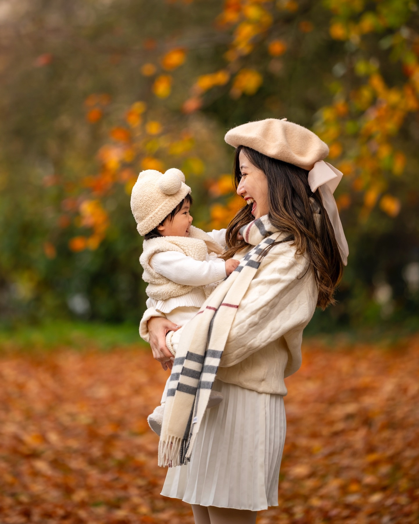 December’s here, but we’re still living in these beautiful autumn memories! 

Time flies with my sweet baby. Every moment is precious and this time we’re matching in cozy cream outfits. 

More throwbacks to come, including some summer fun!

Outfit details🎀
Top: @uniqloeurope 
Skirt: @zara 
Scarf: @burberry 
Beret: @brothersandsisters.biz 

Save this post & follow @petitealpaca for more new mum and feminine fashion content. 

📍Regent’s Park London

📸 shot and edited by: @vimage.pro  @capturewithvic  @sony.unitedkingdom @alphauniversebysony.eu @adobeuk 
PM us if you’d like to hire us for photography in London💕

#autumnalcolours #mommyandme #mummyanddaughter 

🗝️Feminine elegant classy style, modern princess, autumn outfit inspiration, mummy and daughter, mommy and me