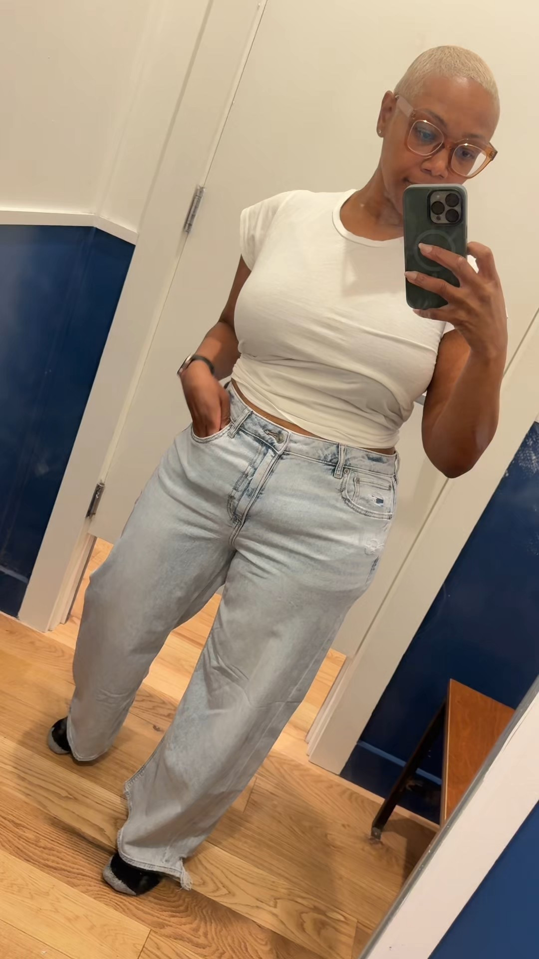 These American Eagle Dreamy Collection jeans are hands-down my favorite fit 😍 Super soft, super stretchy, and so flattering on a midsize body. And they’re 30% off right now, so definitely the time to grab a pair (or two)!

I’m wearing a 12, but I’m usually a 10

american eagle jeans, dreamy collection jeans, ae denim, american eagle sale, 30% off jeans, best jeans for midsize, stretchy jeans, comfy denim, flattering jeans, everyday denim, wardrobe basics, fall denim, winter denim, closet essentials, midsize fashion, midsize style, jeans try on, american eagle finds, denim haul, favorite jeans, best fitting jeans, soft denim, c

#LTKSaleAlert #LTKMidsize #LTKmomlife