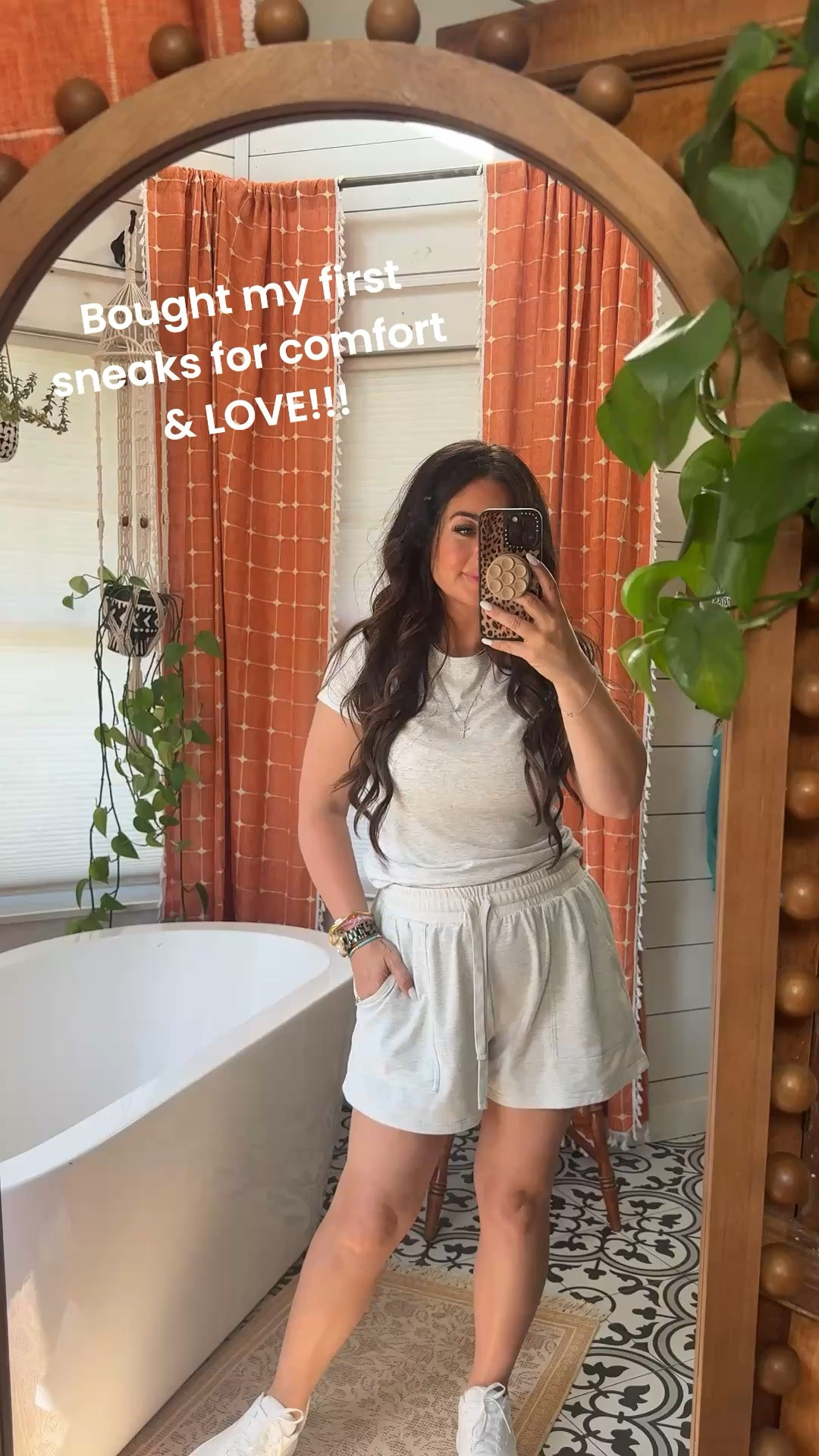 Casual outfit and the most comfy shoes ever!!! Love the white and the fit of these sneakers the hokas really are sooo good

#LTKvlog #LTKootd #LTKgrwm