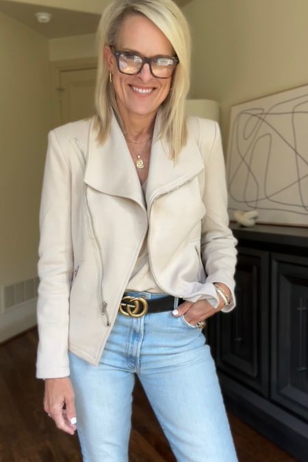 This jacket! Great for girl’s night, date night, etc comes in black also. Love this one. Comfortable, fits tts 

Gibsonlook blazers 

#LTKstyletip #LTKSeasonal #LTKover40