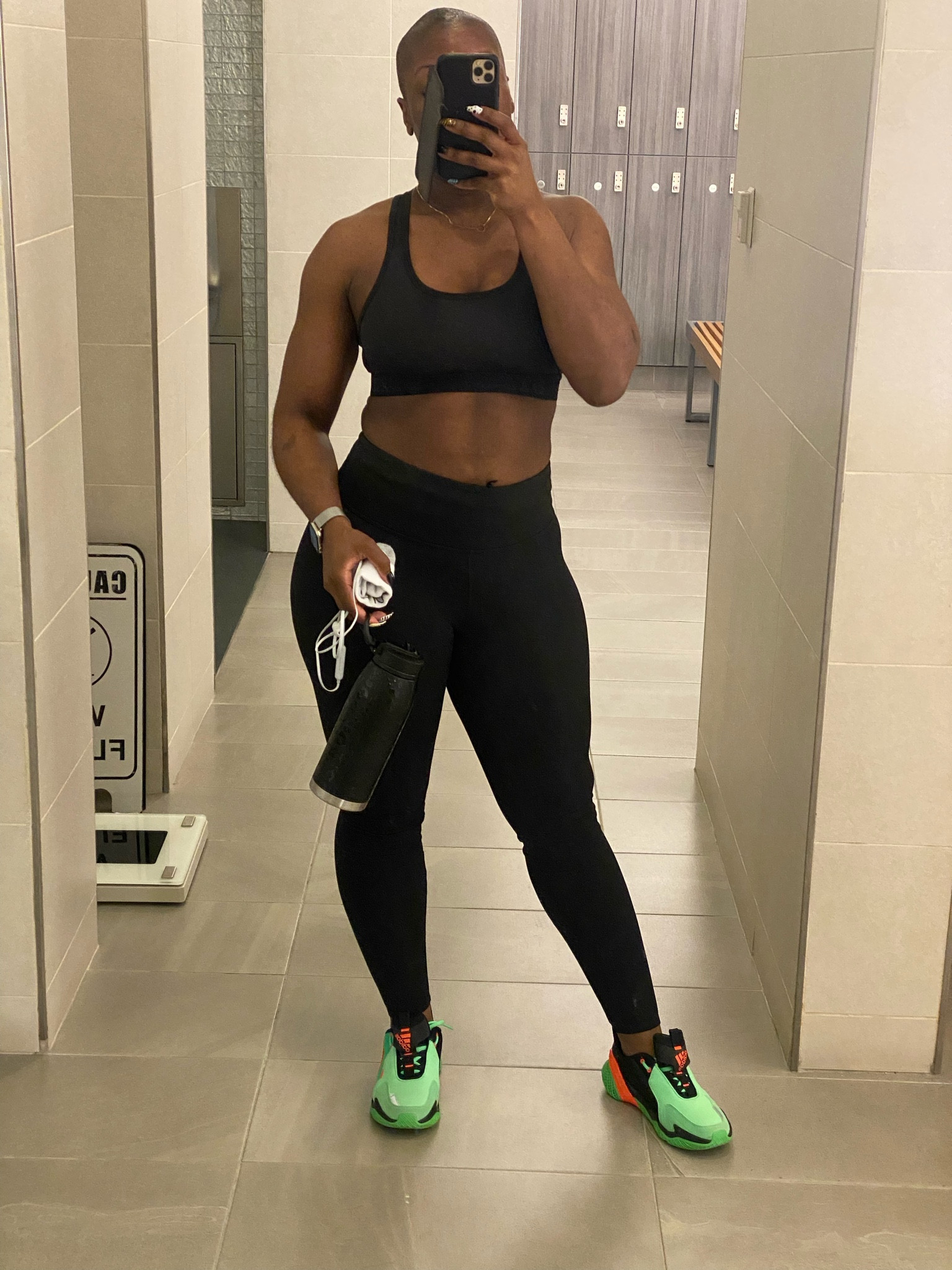 Gym essentials for yoga.
#gym #yoga #waterbottle #workoutclothes

#LTKFind #LTKfit #LTKunder50