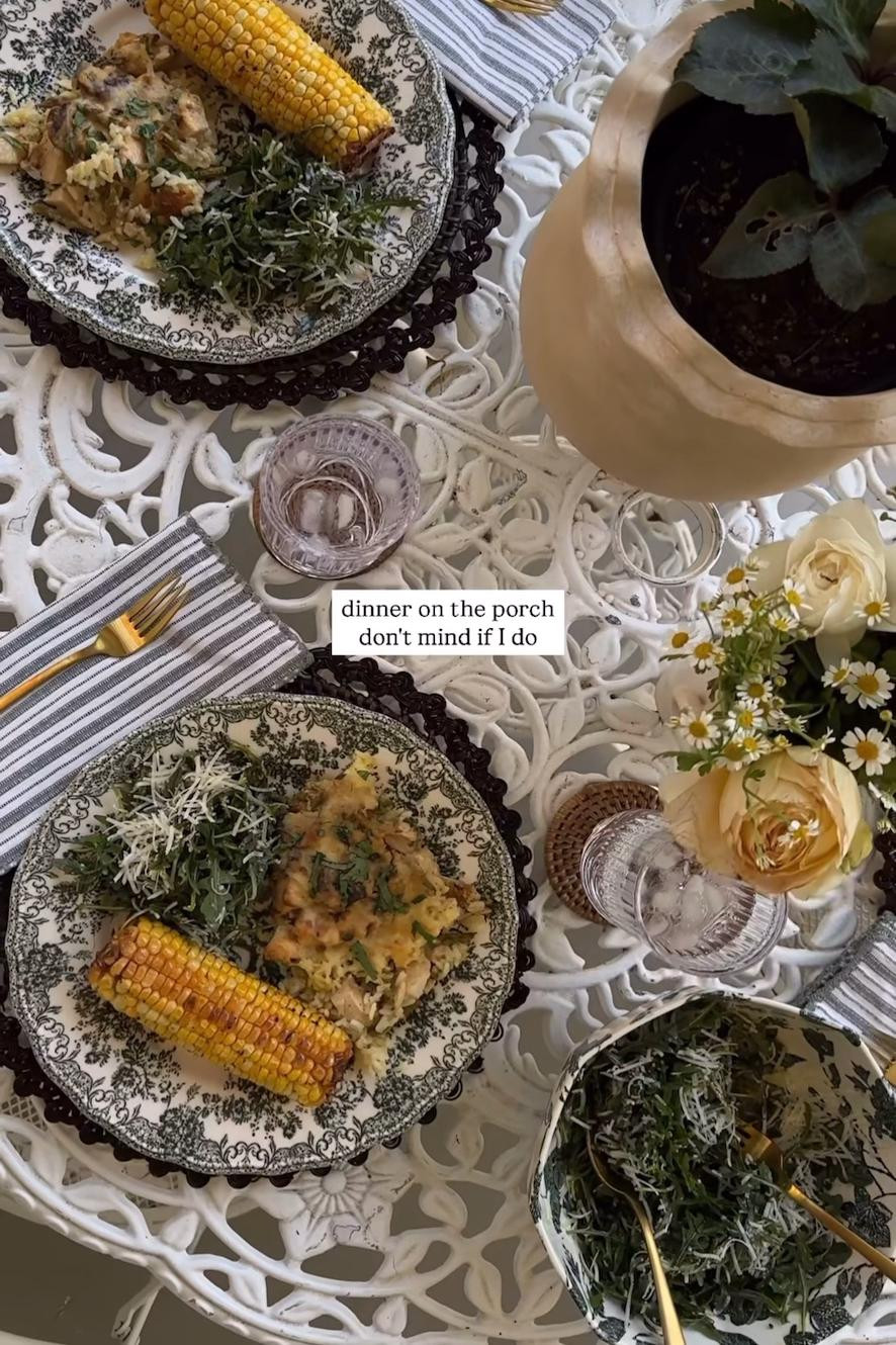 What’s on my outdoor tabletop 🍽️

#LTKSeasonal #LTKHome