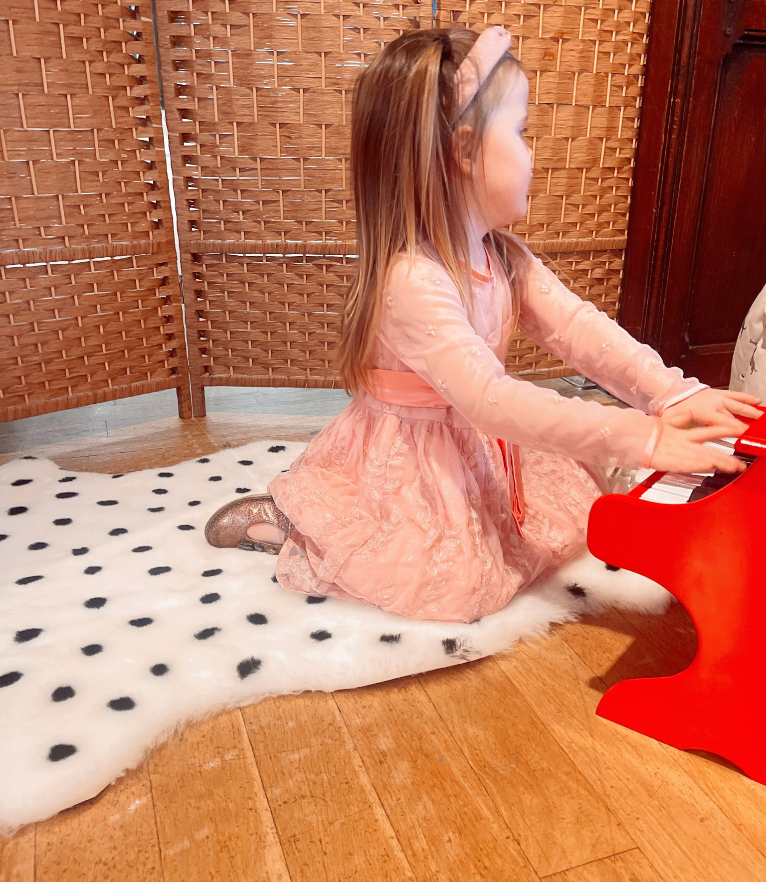I just fell in love with this red toy piano for my little Lyra ! How gorgeous would it be to receive this on Christmas morning ! This piano is particularly pretty and so classic . 
I adore this wriggle  rug too ! It’s perfect for ‘tummy time ‘ for babies but also just as a comfy kids rug . So beautiful 🤩 
#toys #christmasgiftideas #christmasgiftsforkids #giftideas #kidstoys #toypiano

#LTKfamily #LTKhome #LTKkids