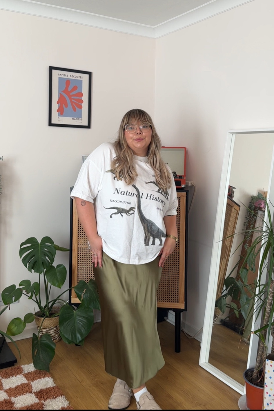 Satin skirt season 🫒

Summer fashion, summer wardrobe, midi skirt, midsize outfit inspo, casual outfit 

#LTKmidsize #LTKeurope