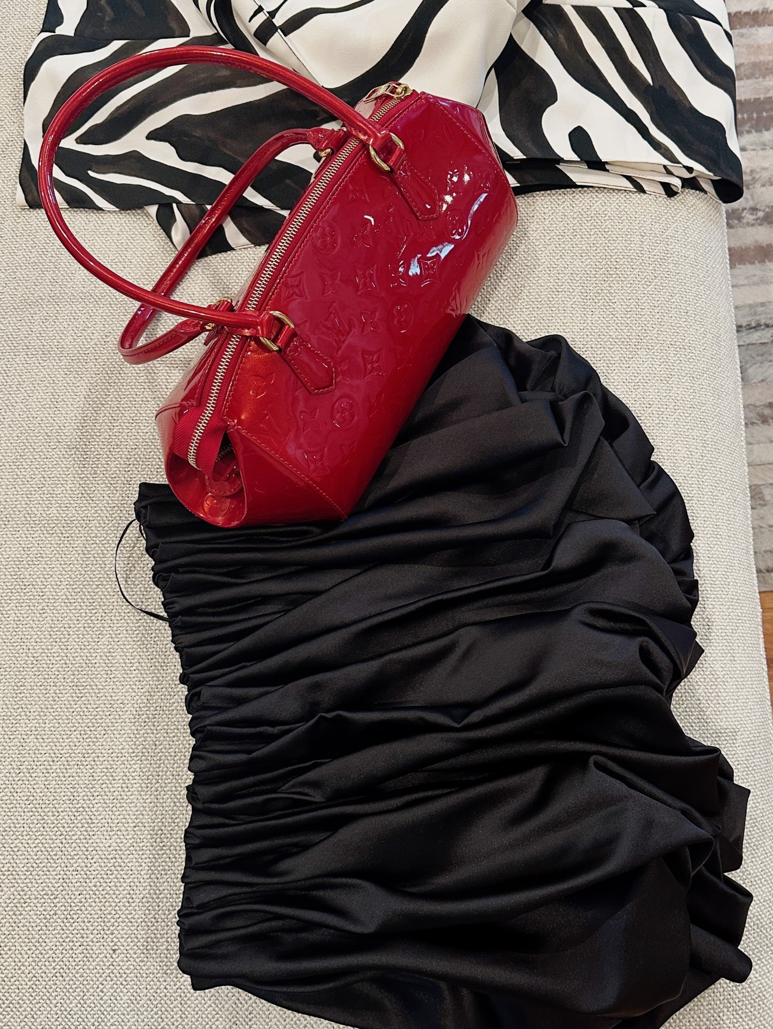 The most fabulous top! Tip: you can wear as a skirt! 💁🏾‍♀️

#LTKMidsize #LTKOver40 #LTKStyleTip