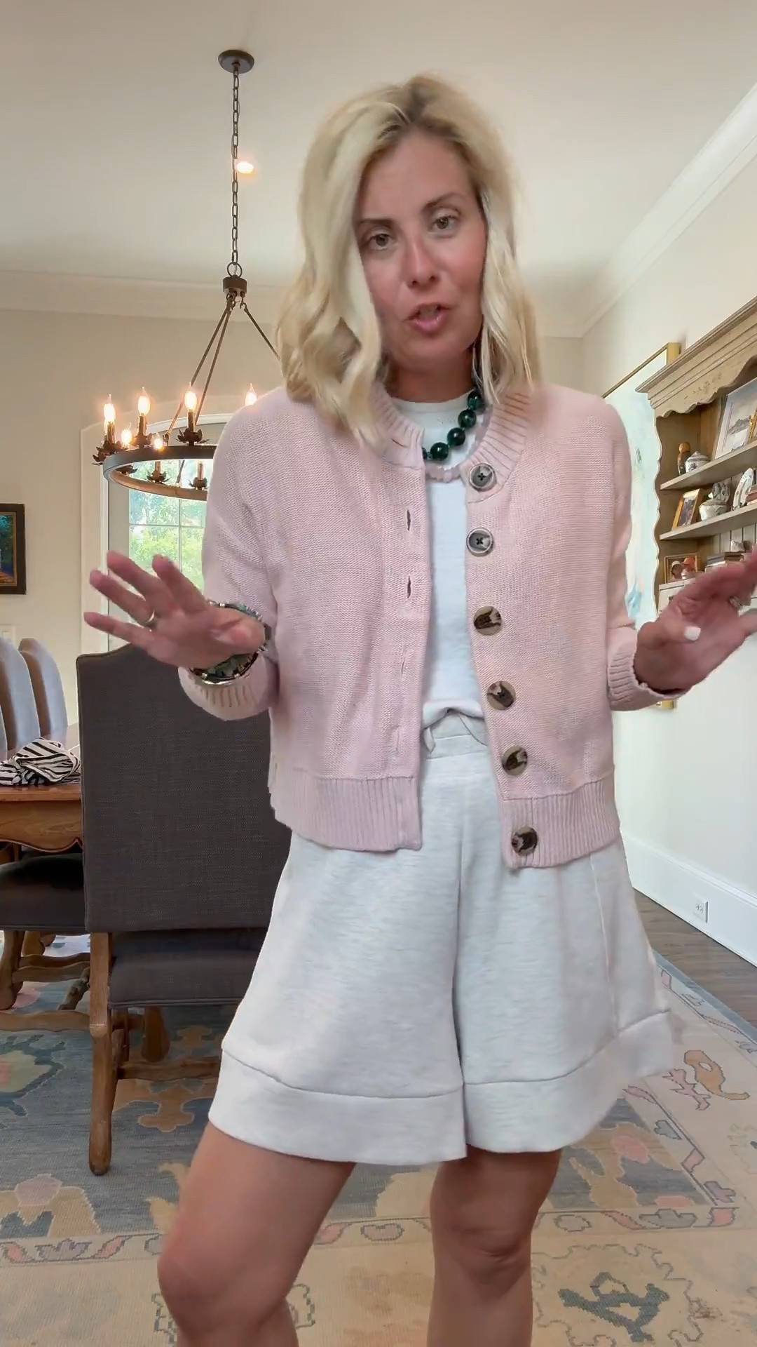 Layer it up girls….it’s that time of year! Sharing my current rotation. I wear xs. 

*code Catherine20 at Allie + Bess

#LTKdayinmylife #LTKSeasonal #LTKOver40

#LTKdayinmylife #LTKSeasonal #LTKOver40