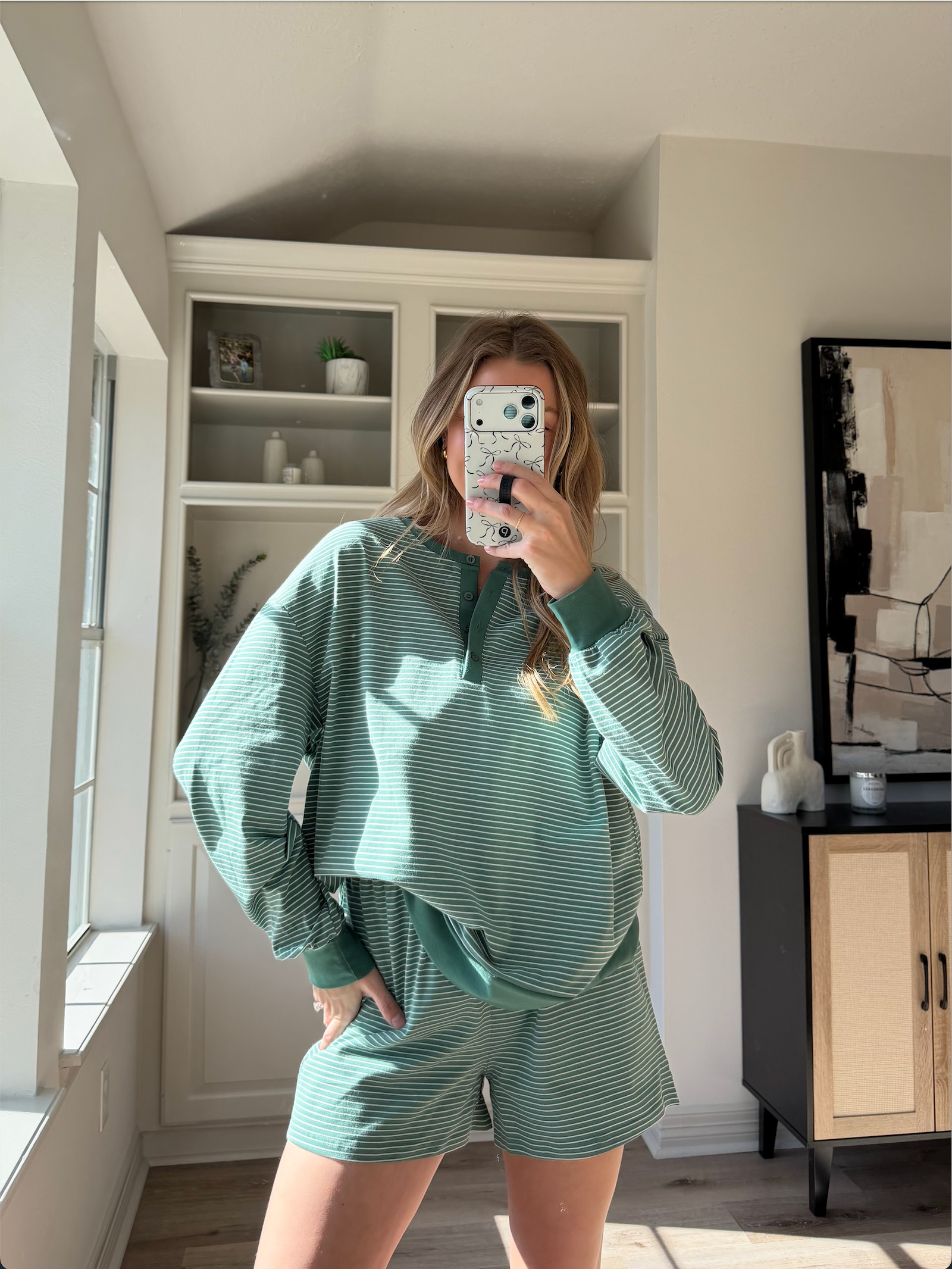 Comfy lounge set that is nursing friendly!! Wearing a size M.  

 #LTKgrwm #LTKootd #LTKmomlife