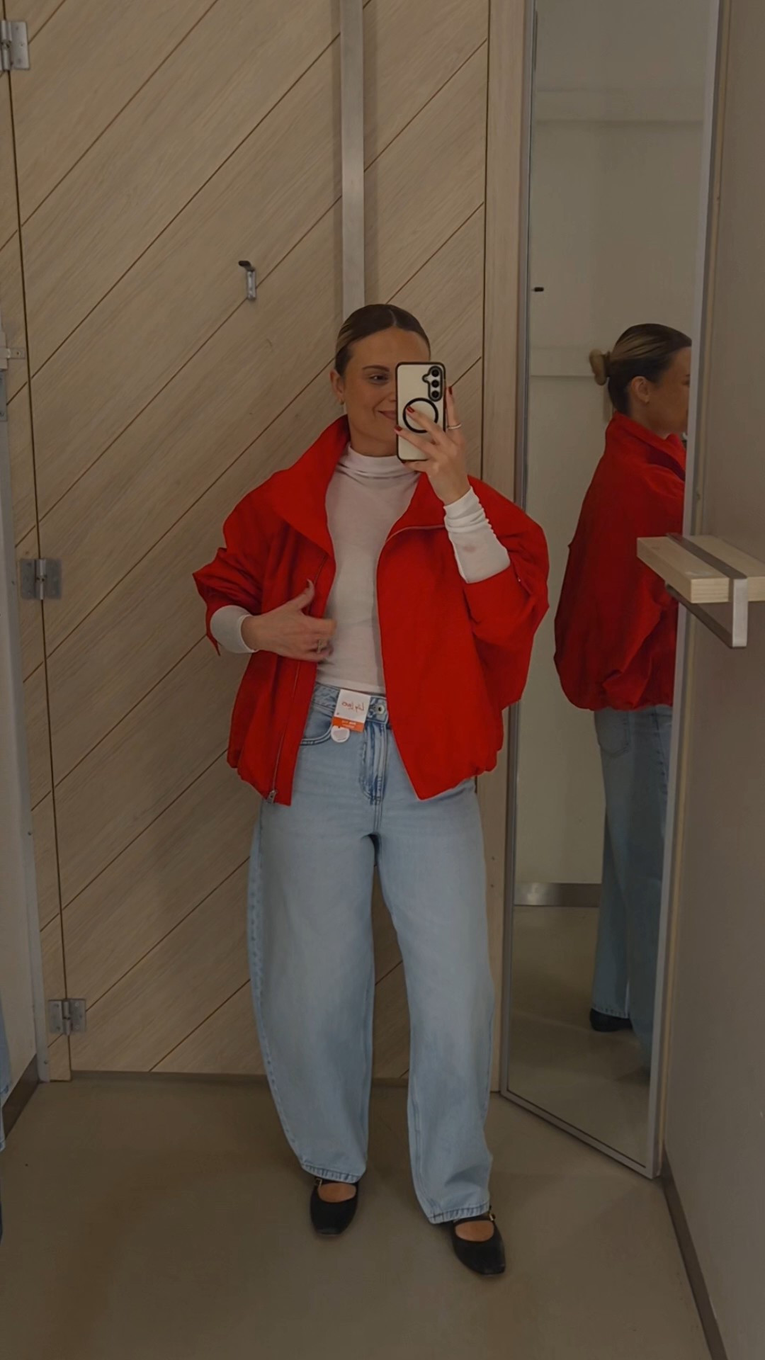 Pop of red is so fun this season and it always looks great with denim ❤️ this jacket is a must have!

#LTKstyletip #LTKaustralia #LTKwinter