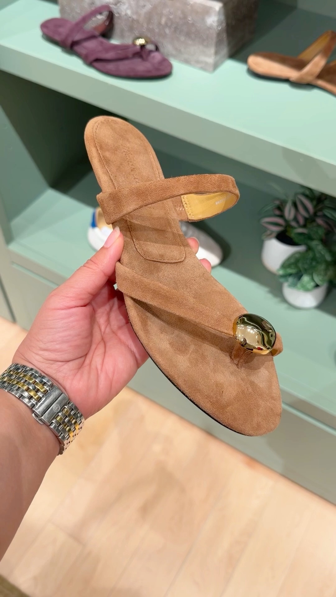 Madewell Sale! 25% off select bags and accessories including these suede thong slide sandals with code SUNNY. Simple and elegant and a neutral color that will be great for spring and summer outfits!

#LTKSaleAlert #LTKOver40 #LTKxMadewell