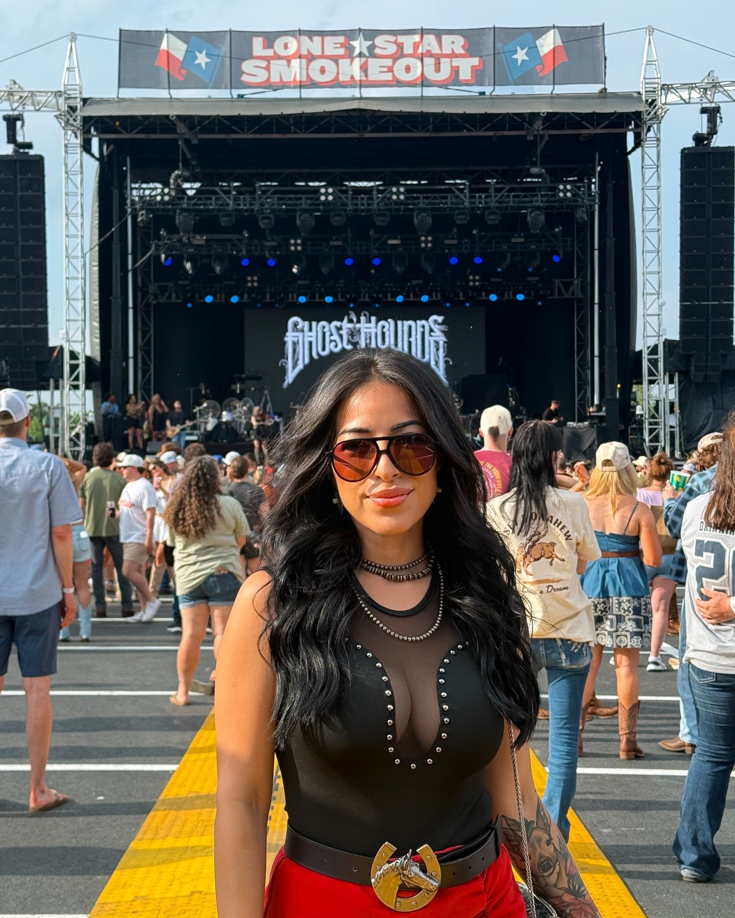 It’s not hard to have sweet dreams 💭 when I caught @koe_wetzel at day ✌🏻 of the @lonestarsmokeout, and I’m STILL not over it. 😫

#countrymusicfestival #musicfestival #countrymusicconcertoutift #countryconcertoutfit #lonestarsmokeout @luckyandblessed_official