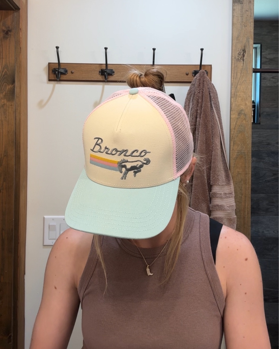 Hat & jewelry! 