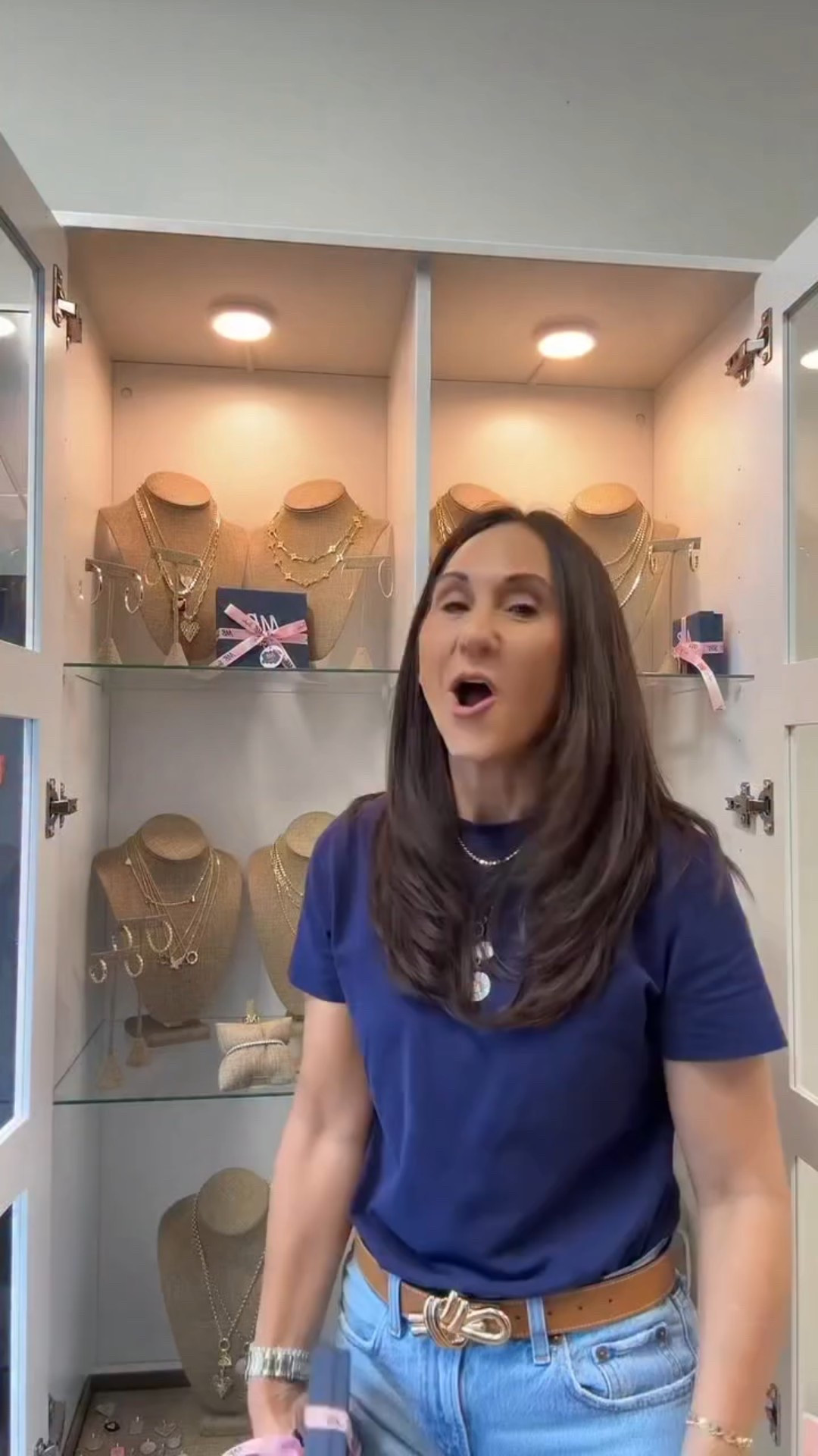 Ready to gift… and get a gift?🎁
Spend $100 and receive a $25 gift card to use on your next purchase. Treat yourself, your family, or your friends to something special they’ll love and cherish… all while snagging a little something for yourself. #mbstyles #affordableluxury #gift