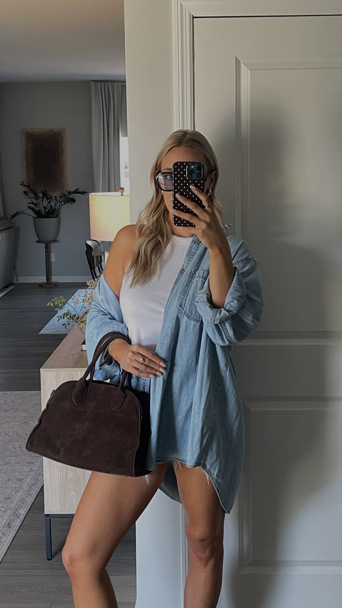 Denim on denim outfit #falltransitionoutfit #bluesunglassesoutfit #denimjacketoutfit #ootd

#LTKFindsUnder50