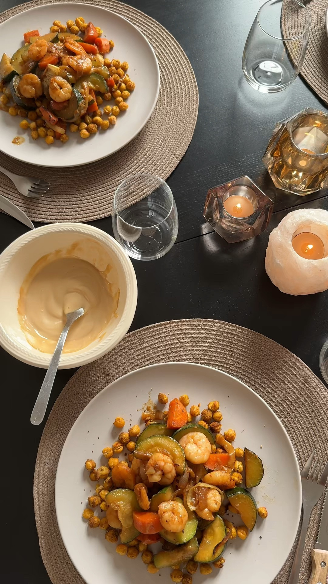 Wok-fried Prawns and Vegetables - with crispy chickpeas and Thai spices

@HelloFresh recipe of today ❤️‍🔥 Free desert for life and up to €90 off the next 4 deliveries

ES: https://www.filify.co/SHAbR

International: use code HELLOES277

Love love love this one

#recipeoftheday

#easyrecipe

#comidatiktok

#dinner ad

#LTKhome #LTKautumn #LTKeurope