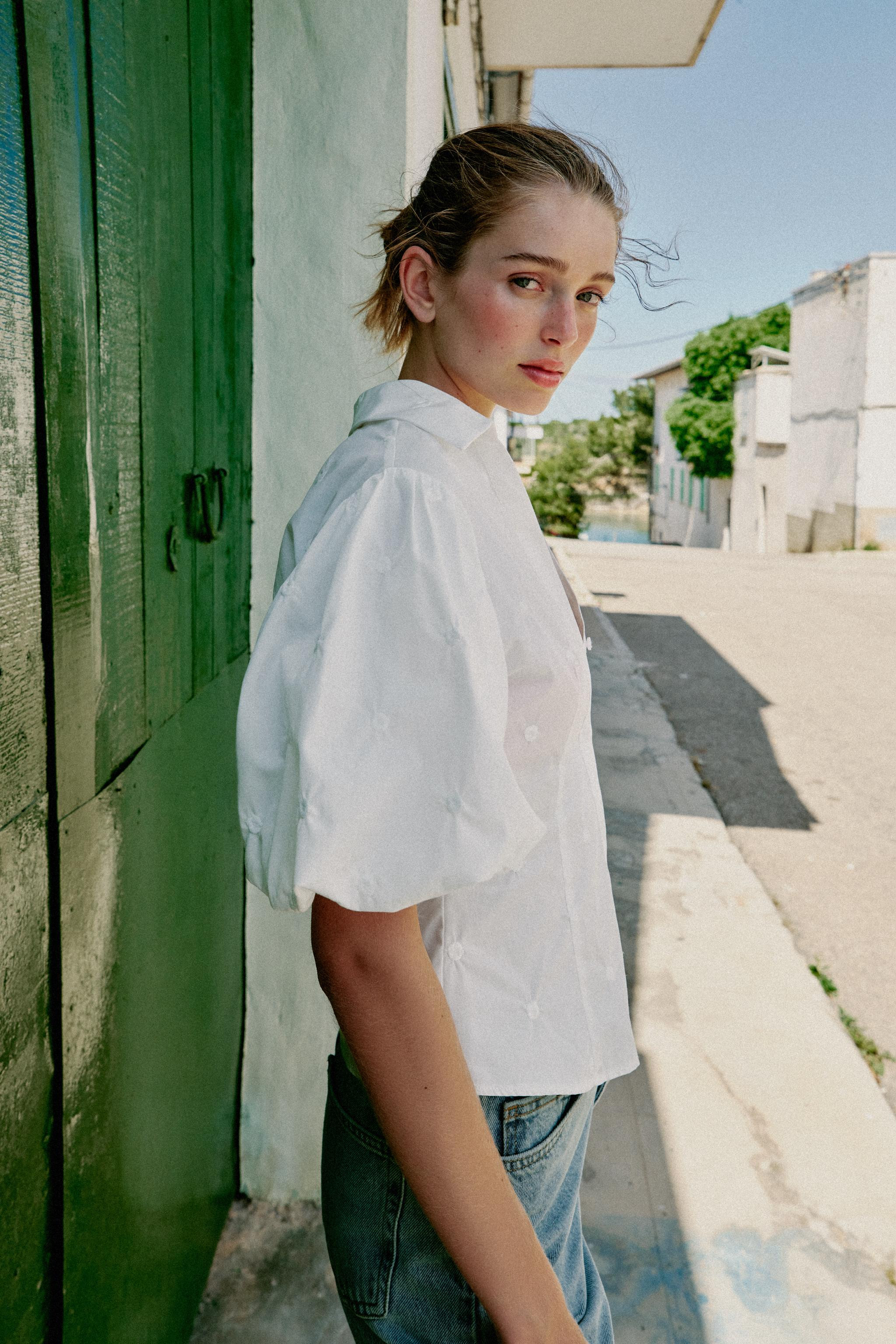 EMBROIDERED PUFF SLEEVE SHIRT | Zara UK