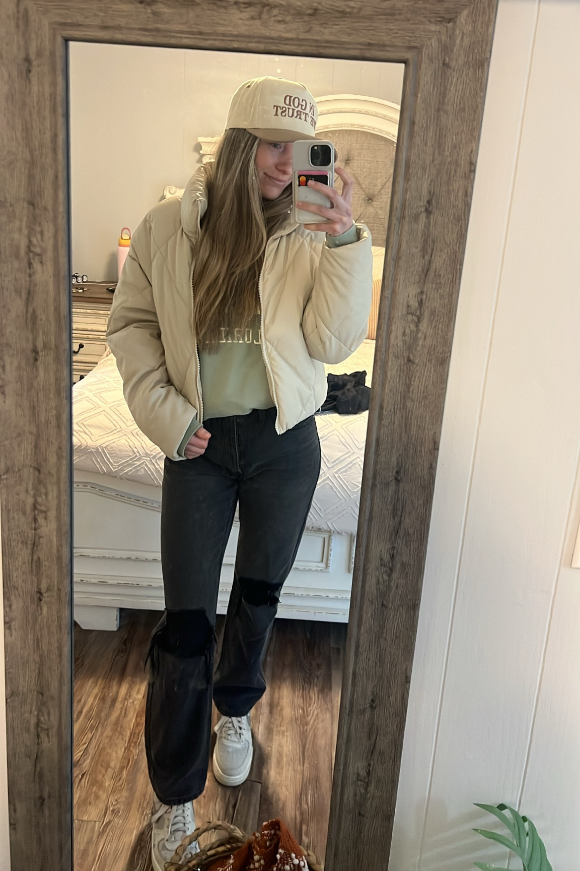 My favorite jacket for winter!! Sold out at the boutique I bought it from but this is a very similar one!!

#LTKSeasonal #LTKGiftGuide #LTKStyleTip