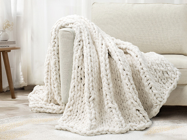 Amazon.com: Carriediosa Chunky Knit Throw Blanket Chenille Loop Yarn Handmade Soft Fluffy Throws ... | Amazon (US)