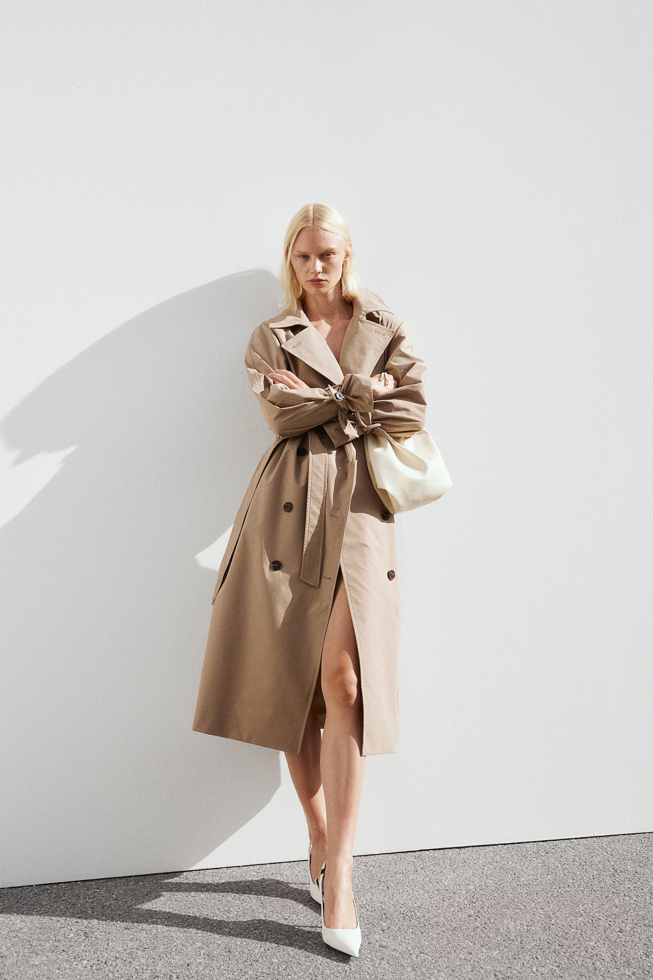 Double-breasted Trench Coat - V-neck - Long sleeve - Beige - Ladies | H&M US | H&M (US + CA)