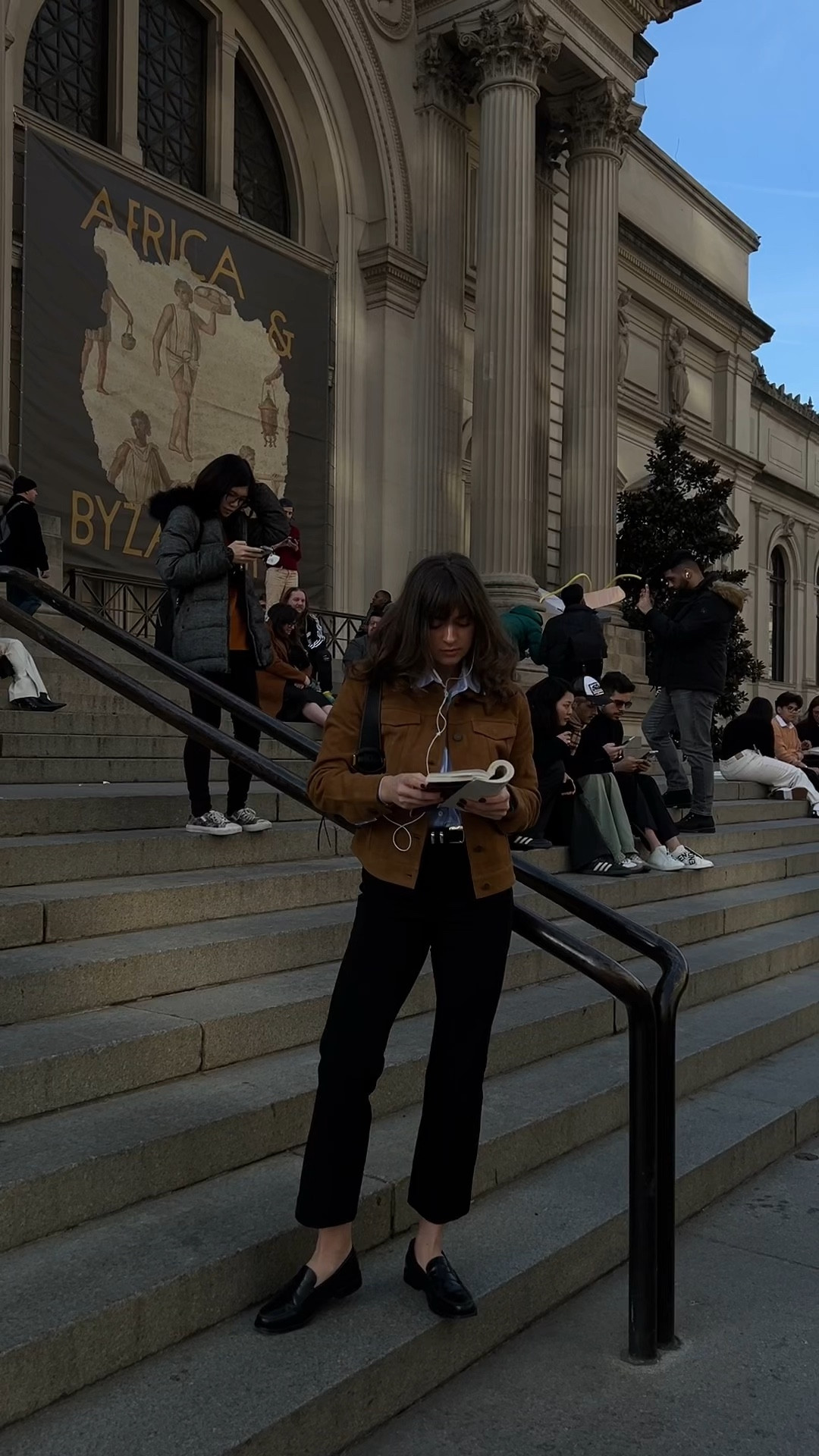 Casual fit on the steps of the met 

#LTKSpringSale #LTKSeasonal #LTKstyletip