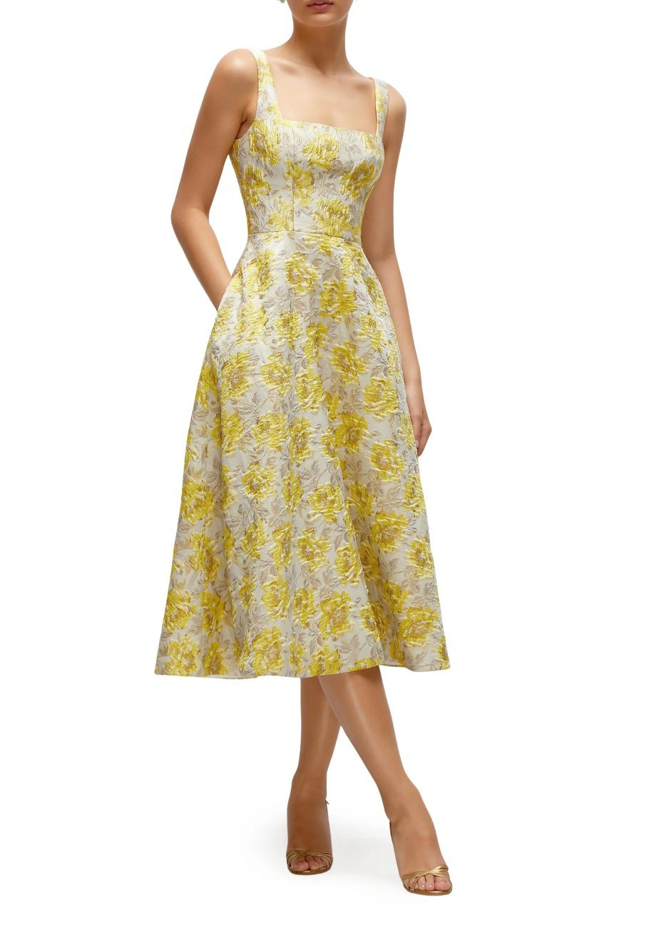 Nordstrom wedding guest edit 🌸 Elegant summer styles, black tie gowns & stunning formal dresses for every celebration ✨#NordstromStyle #WeddingGuestLooks #SummerWeddingOutfits #BlackTieDress #FormalGown #WeddingReady #LuxuryStyle #TrendingFashion #ShopNow

#LTKSeasonal #LTKWedding #LTKSaleAlert