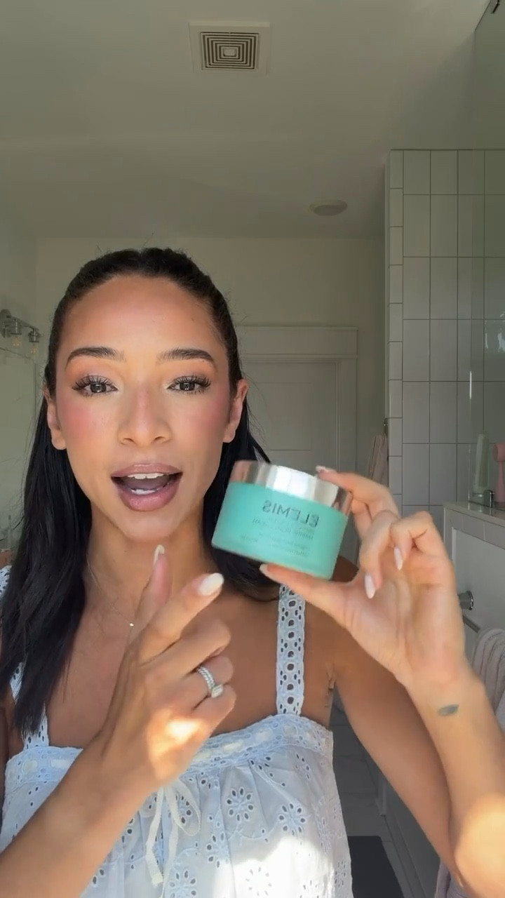 Mother’s Day gift idea 🤍 This is a recent find that I’m adding to my “can’t live without” list. Smells unbelievable, super hydrating, and leaves the skin glowing and soft without feeling greasy @ultabeauty #ultabeauty #ulta 

Mother’s Day gifts, gifts for mom, gifts for her, Ulta gifts, beauty gifts, self care gifts 

#LTKMothersDay