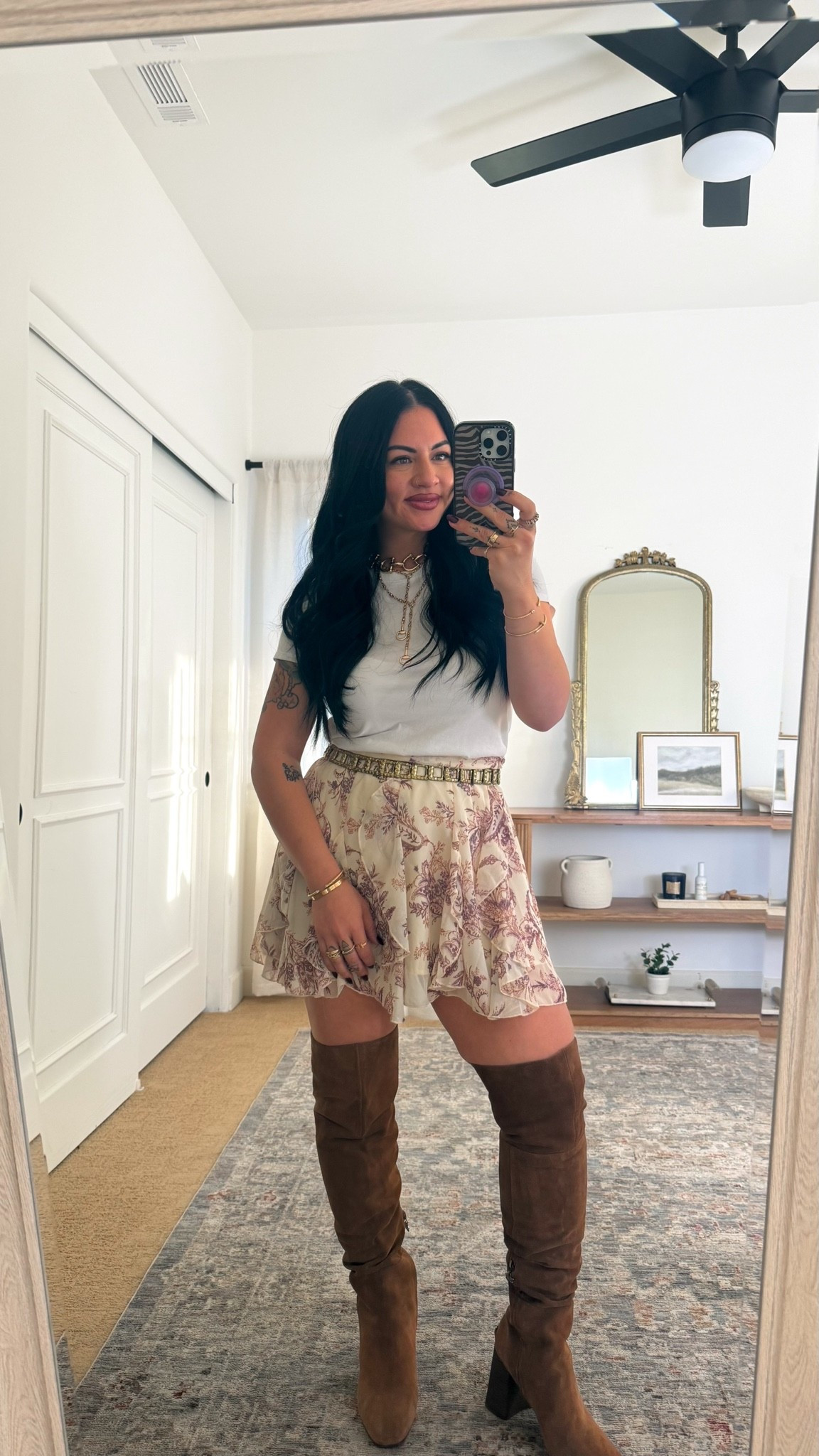 girllll @nordstromrack be hitttttin. i got this top for $18.97, skirt for $29.97,  boots for $69.97 and belt for $22.97. such incredible sales 🙌🏼. wearing a size medium in the skirt and small in the shirt!

#ad
