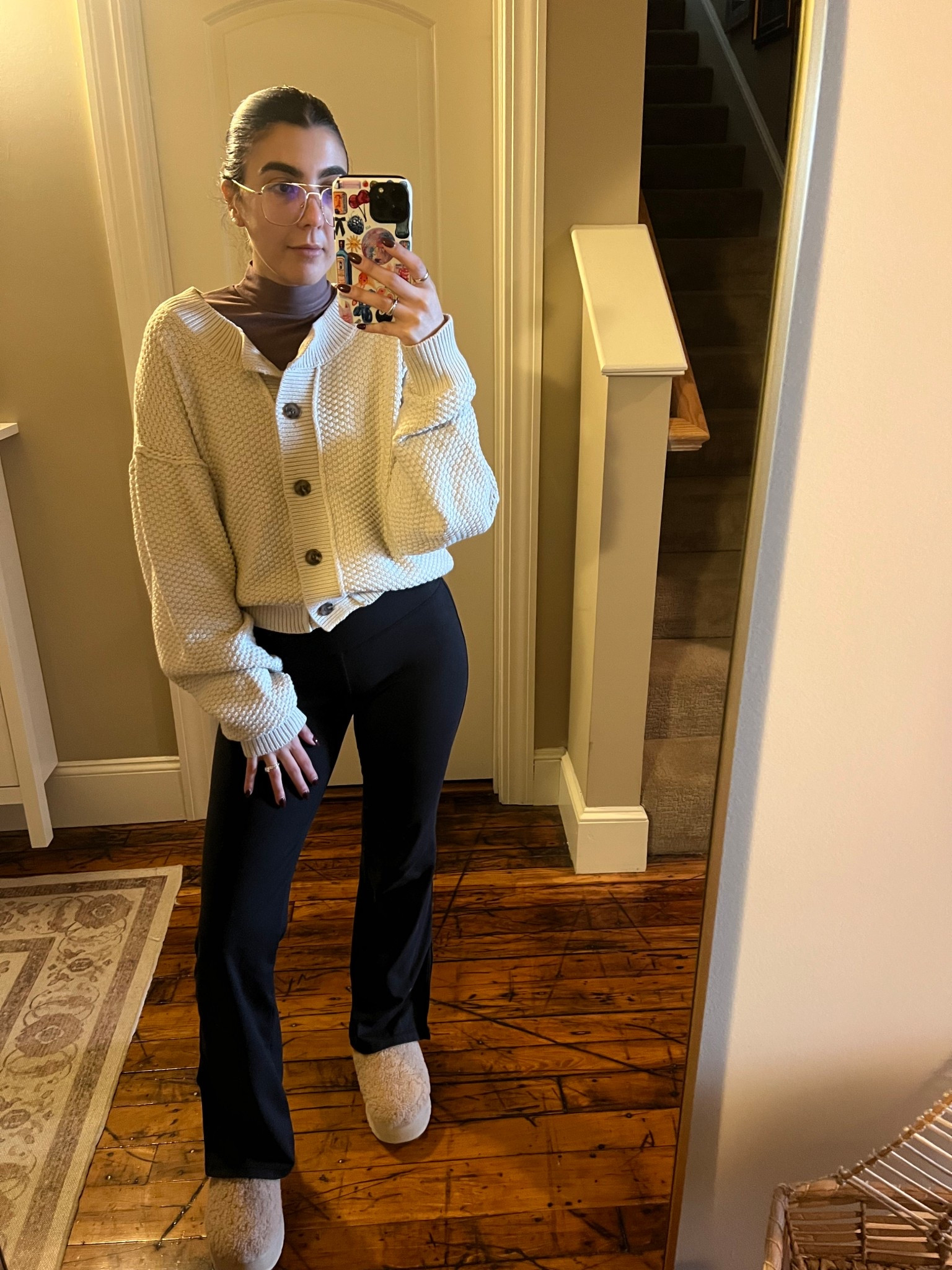 Working from home can be cozy chic ✌🏻🙃