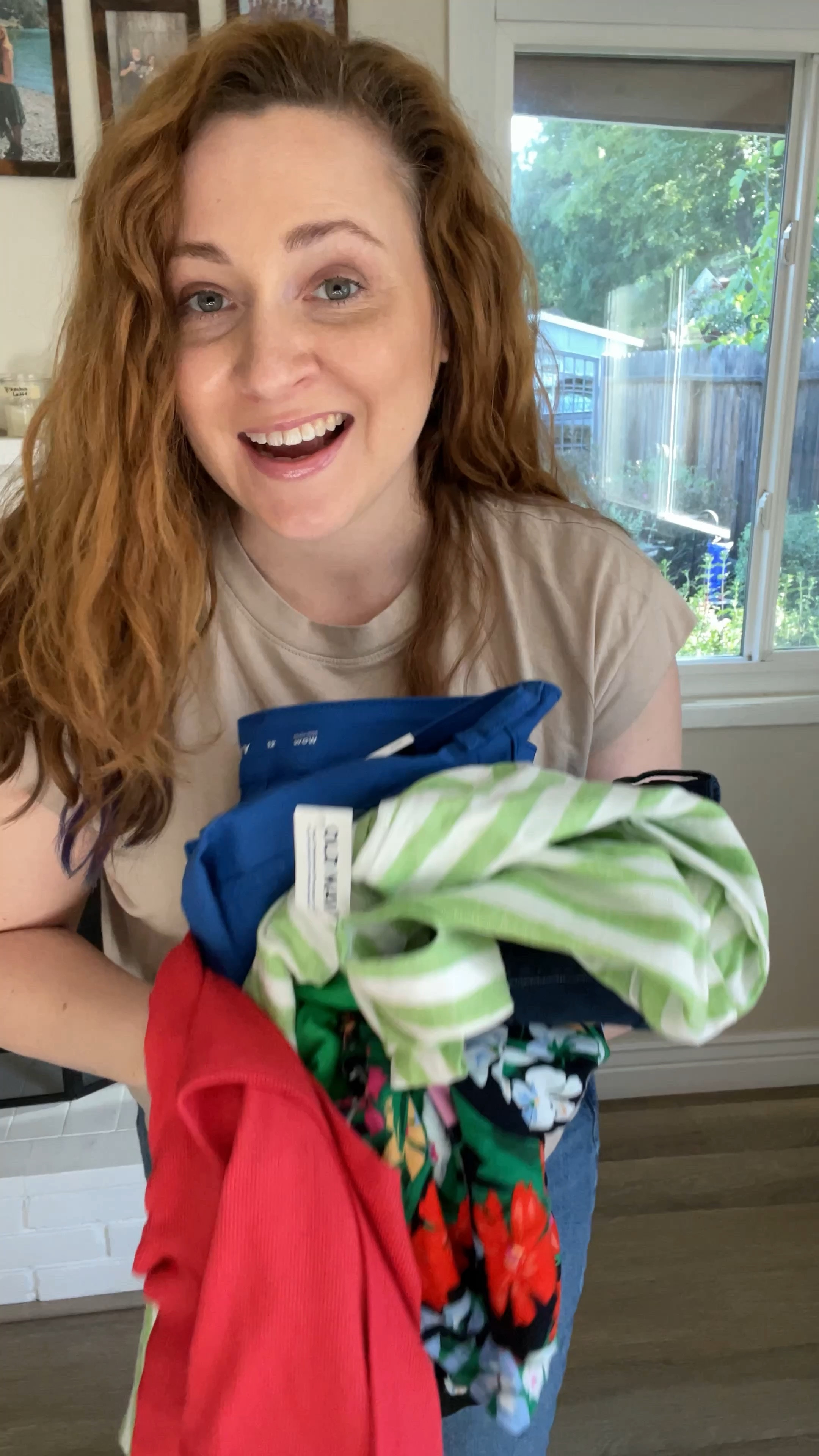 Old Navy midsize sunny season try on featuring SO many colors.

I’m trying to get more colors and more shirts into my wardrobe this year to just me feel happier and better in my body. And it’s working 💃🏼

But those shorts weren’t! I think the cuffs just aren’t made with thicker thighs in mind but that’s okay! I have more on the way 😉

Everything here is a size large and SO MANY PIECES ARE ON SALE! You’ll want to grab these items before they’re gone! 

#LTKSaleAlert #LTKMidsize #LTKFindsUnder50