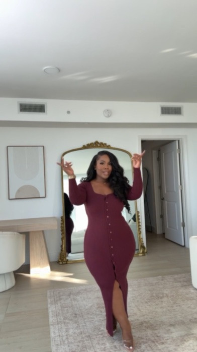 This dress is so versatile and on clearance for $40. Cute for a date night!! Unfortunately this color is sold out but there’s a tan color still available that’s perfect for fall! 

Size: M


Ribbed dress, women, date night outfits, curvy girl fashion, fall outfits women, fall dress, cozy dress, Emmy Petit

#LTKMidsize #LTKSeasonal #LTKSaleAlert