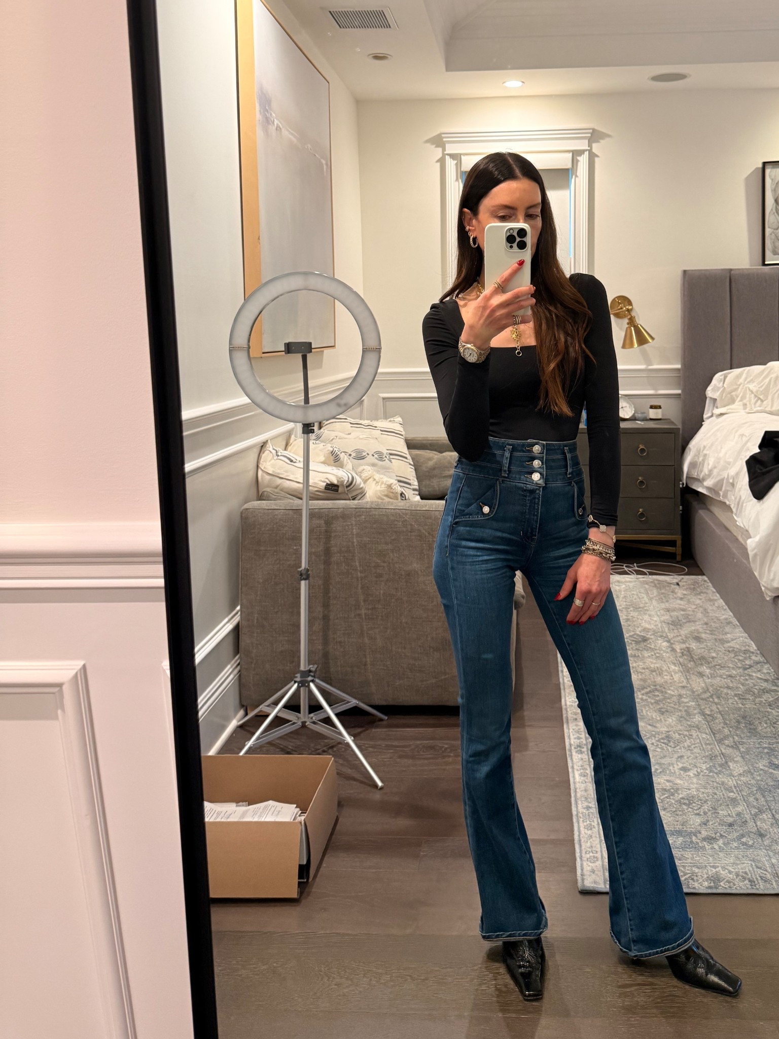When in doubt, a black top, jeans, and a comfortable pair of heels always do the trick.

#LTKootd #LTKdayinmylife #LTKgrwm