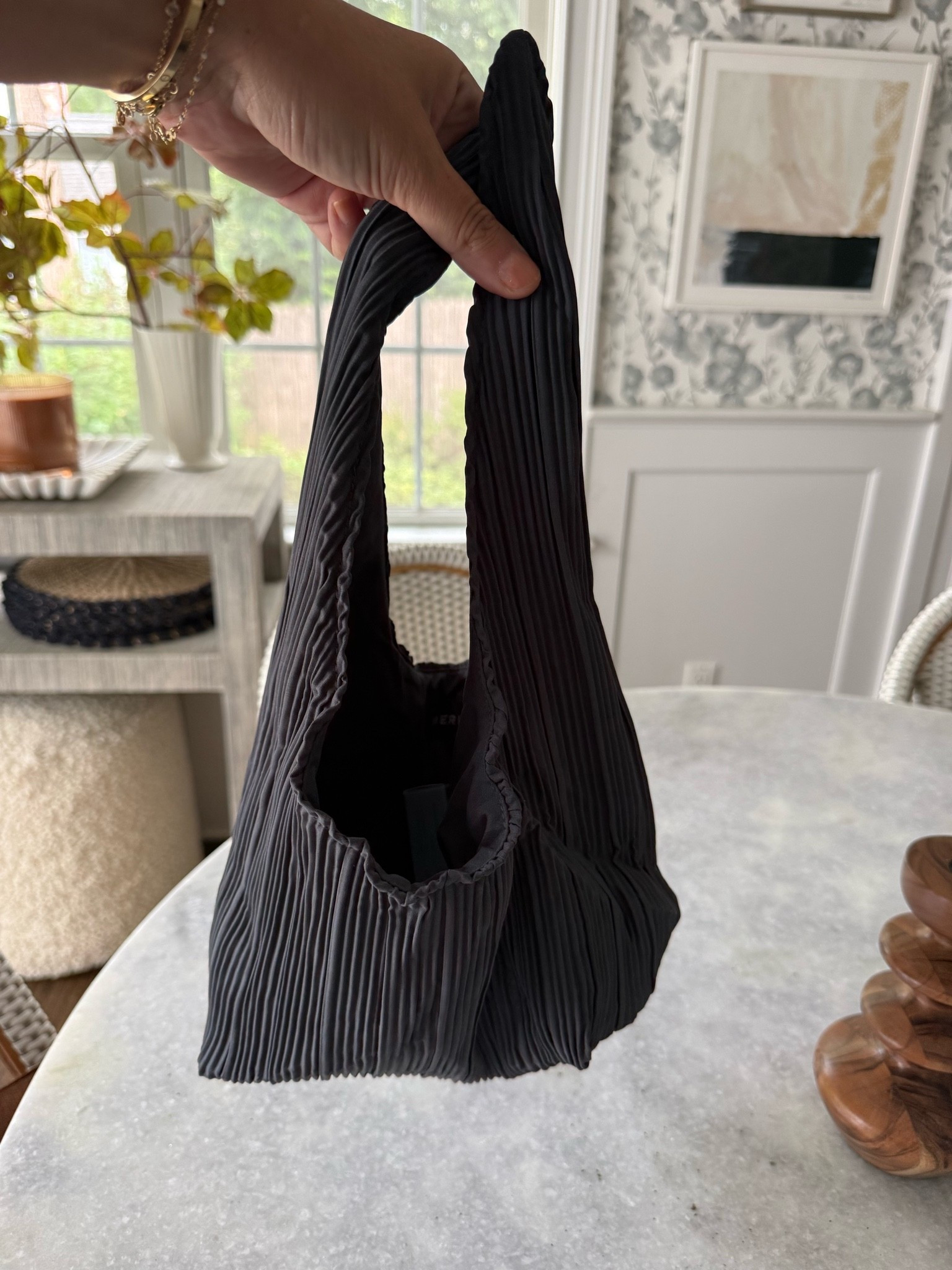 You know how much I love @Merit (it’s the only makeup that I use and I’ve gotten so many friends hooked as well…) right now if you’re a new customers you can receive this gorgeous makeup bag for free with any Merit purchase. Linking my favorite products that I think are worth scooping up!!

#LTKselfcare #LTKmorningroutine #LTKBeauty