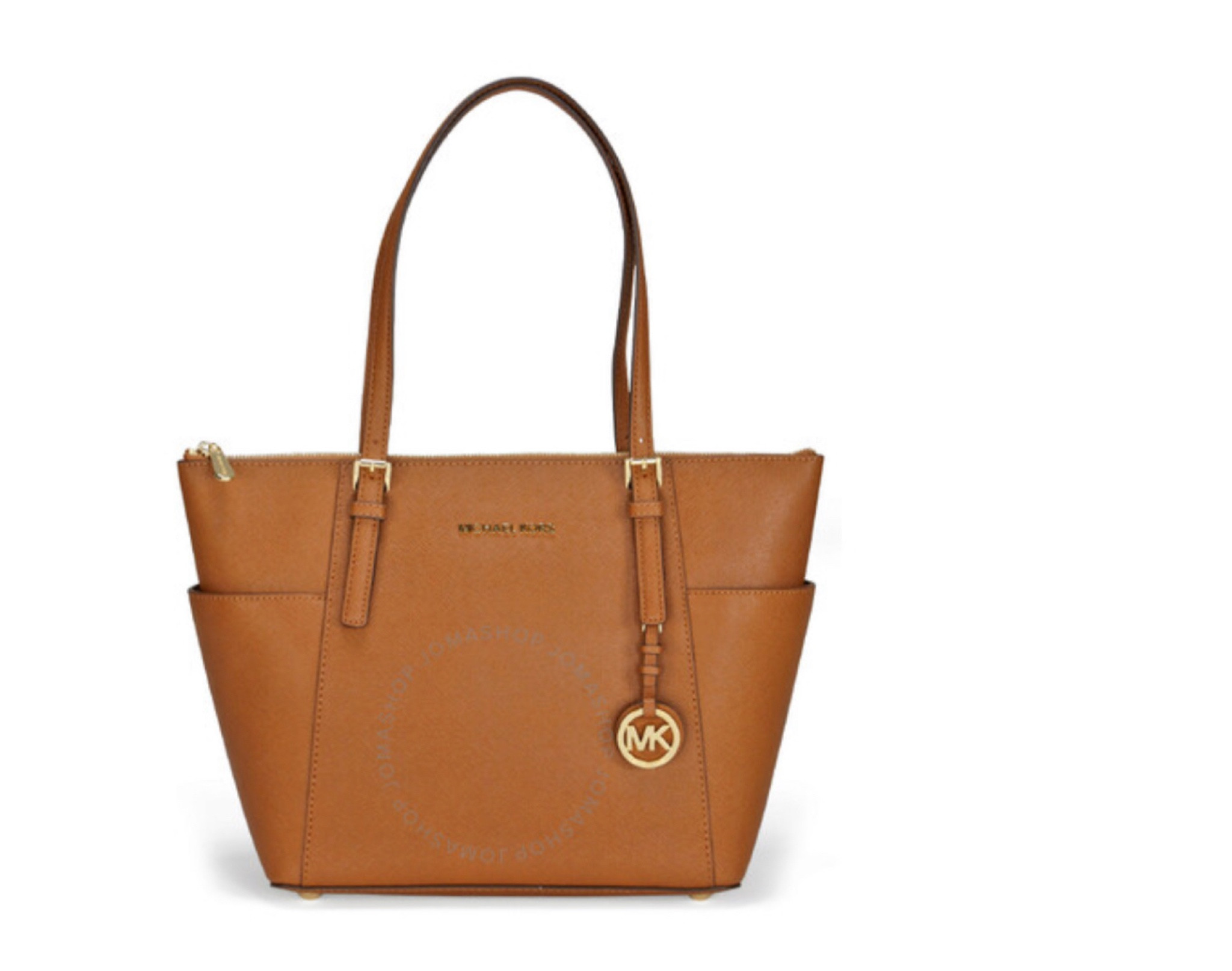 44% off MichaelKirs tote bag 

#LTKsalealert #LTKCyberweek #LTKitbag