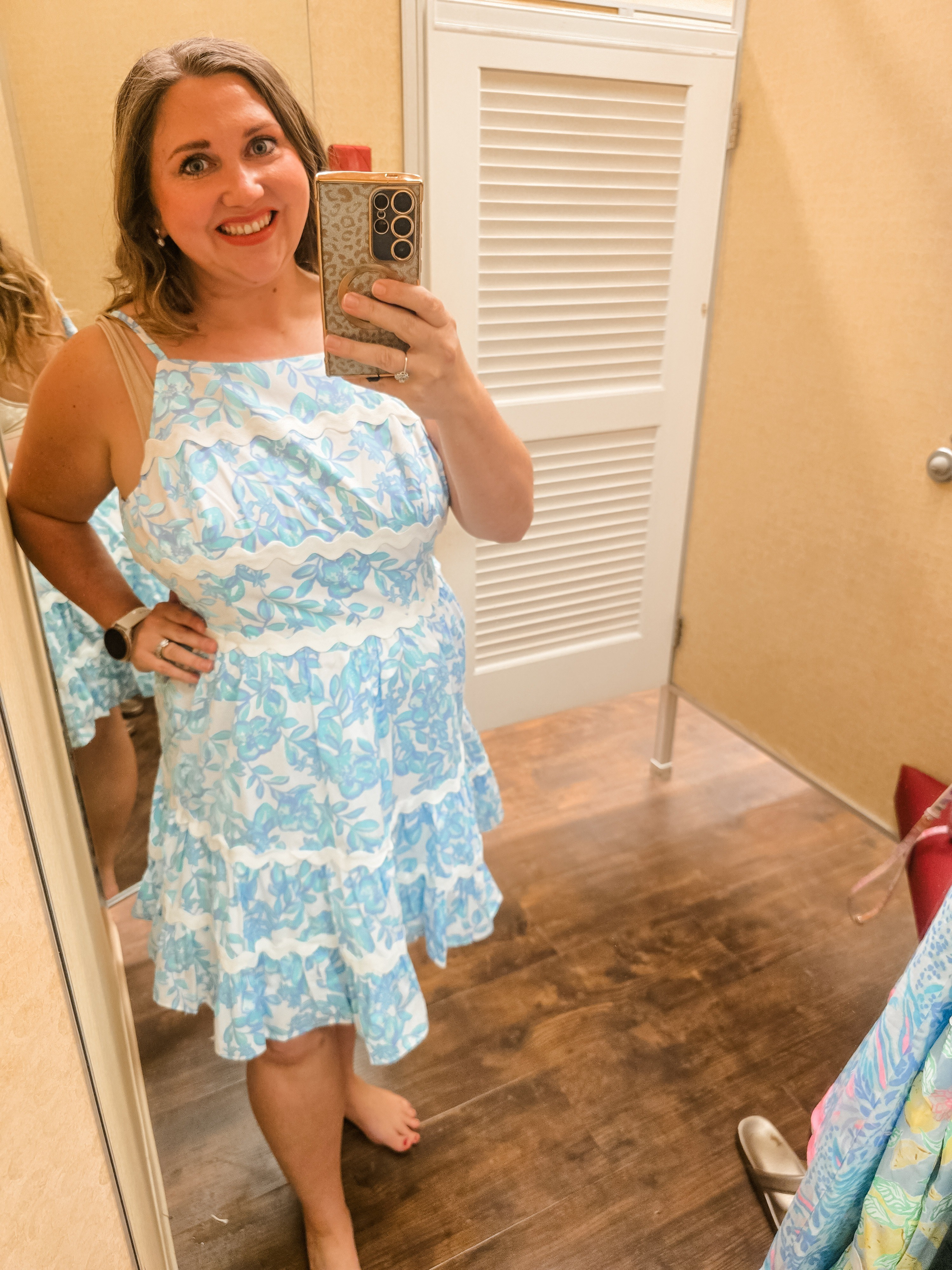 this is a size 14 in the Angelynn dress full disclosure it is not zipped once I got to my chest area. #livinglargeinlilly #lillypulitzer #springdress #sundress #weddingguest 

#LTKPlusSize #LTKParties #LTKMidsize
