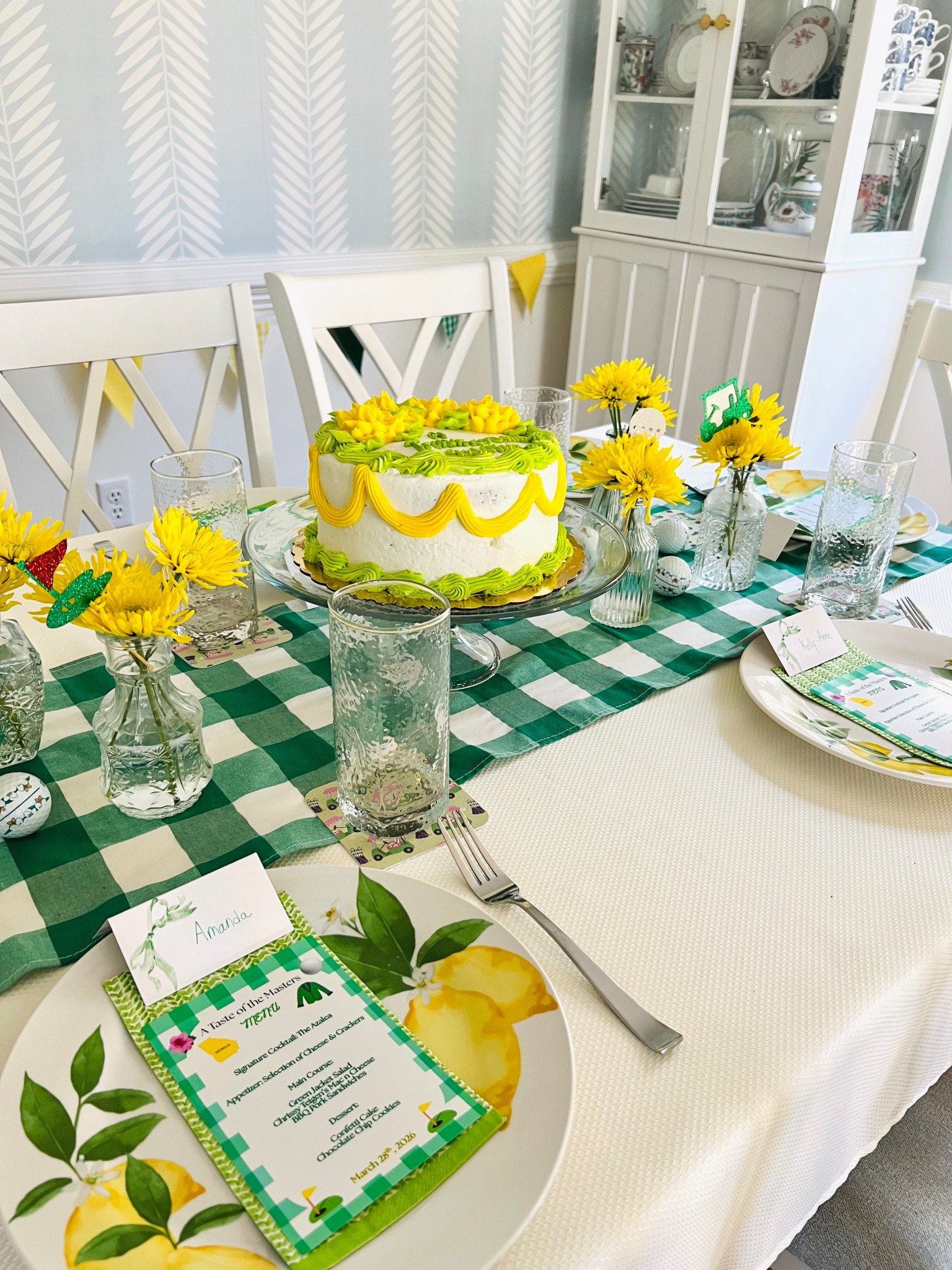 Masters Dinner Party Inspiration ⛳️ 💚💛 

Masters || Golf Party || Dinner Party || Hosting Tips 

#LTKHome