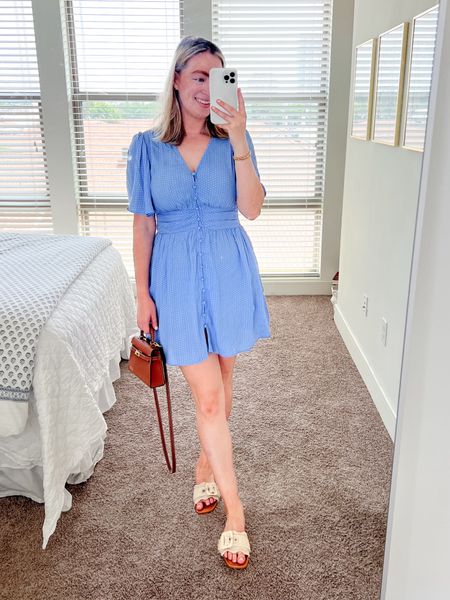 Cutest little spring dress from Target! 

Target find // target dress // casual dress // spring dress // summer dress // date night outfit // brunch outfit

#LTKfindsunder50 #LTKsalealert #LTKstyletip