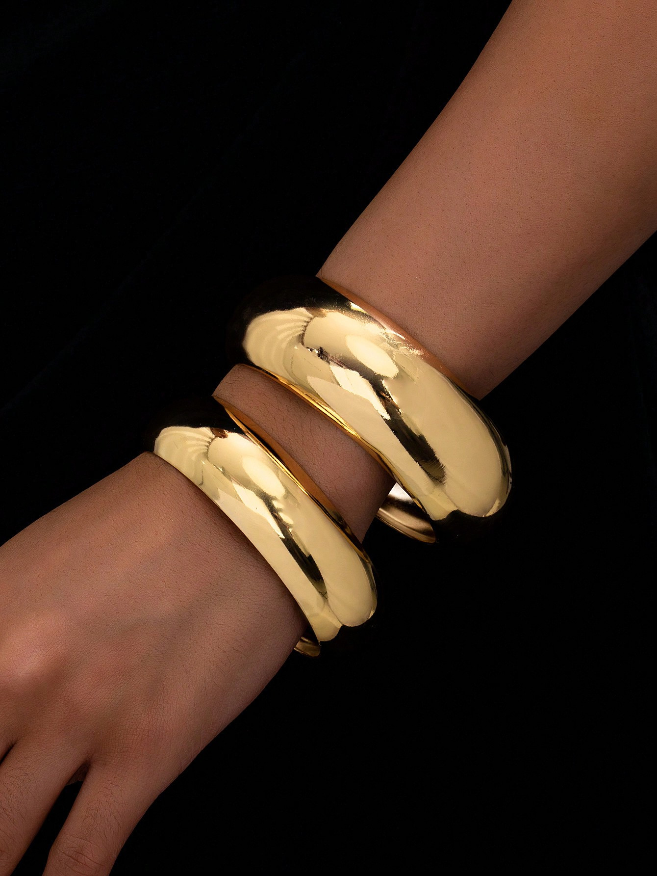 1 Set Of Extremely Simple Wide Glossy Bracelet Set Suitable For Daily Commuting, Taking Photos On... | SHEIN