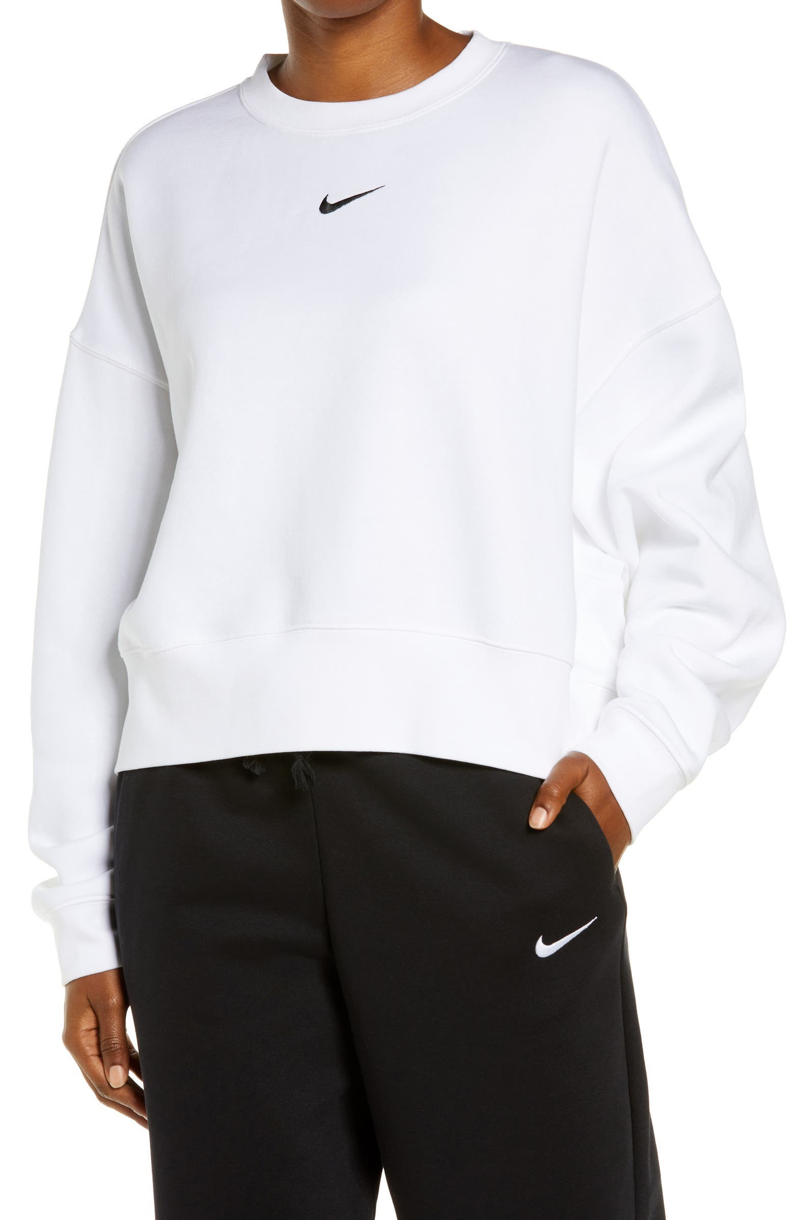 Sportswear Essential Oversize Sweatshirt | Nordstrom