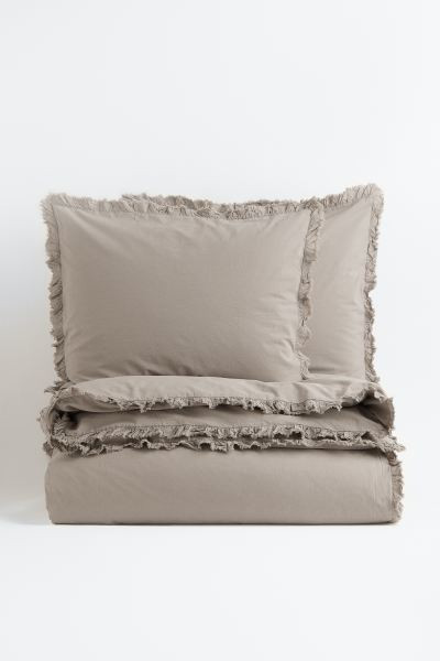 Ruffle-trimmed King/Queen Duvet Cover Set | H&M (US + CA)