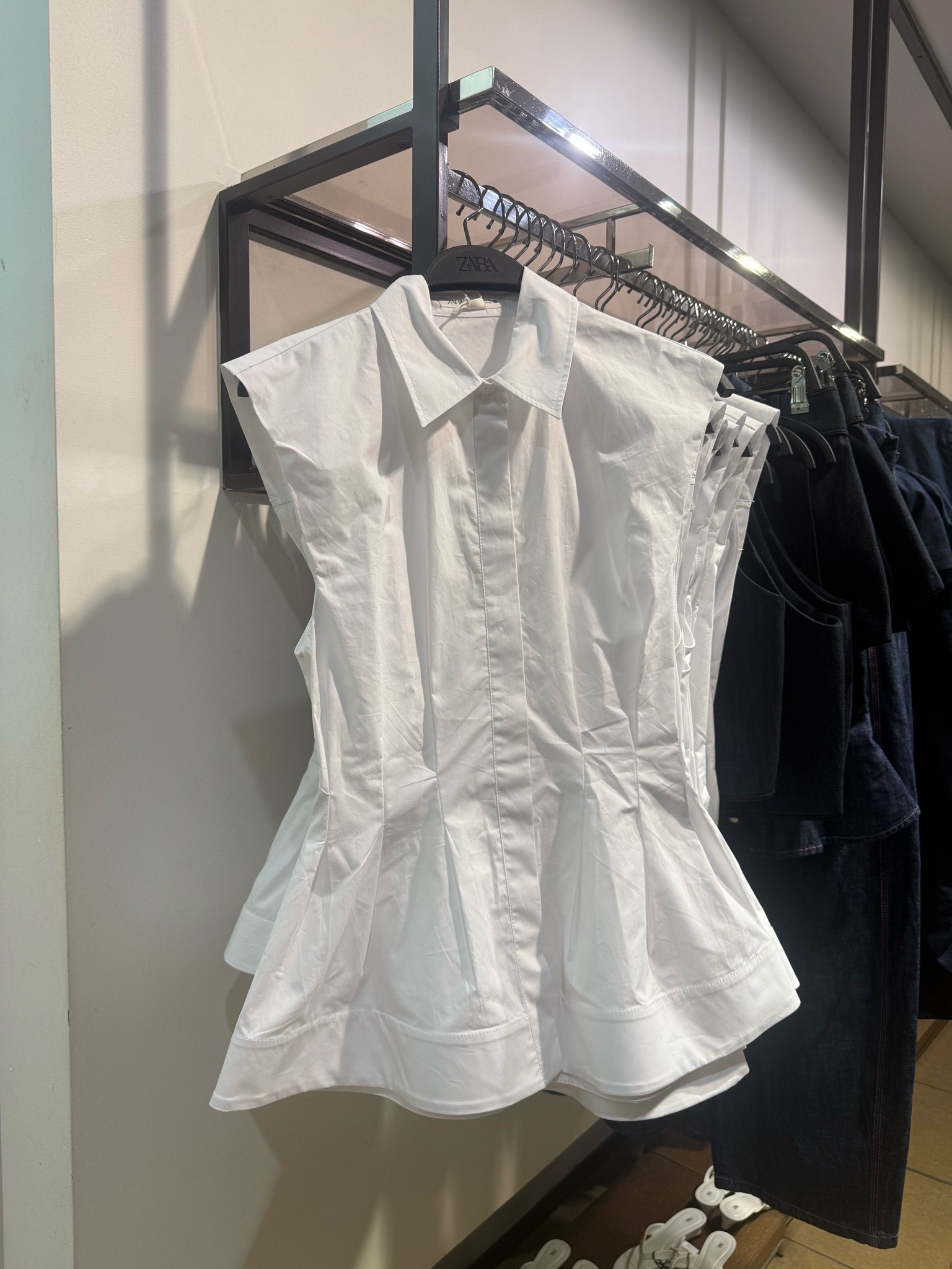 White shirt with fitted waist, pleated sleeveless shirt , summer shirt, summer white

#LTKSeasonal #LTKSaleAlert