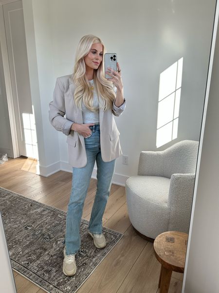 Abercrombie Sale + use my code AFKATHLEEN for an additional 15% off! Wearing a small in blazer & tank, 26r in jeans, shoes are tts! #kathleenpost #abercrombie 