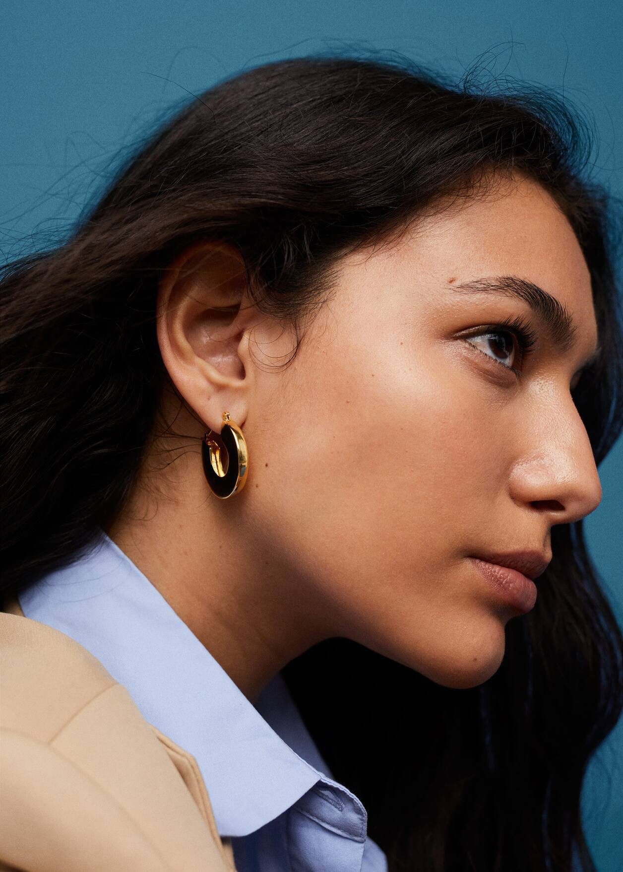 Metallic hoop earrings | MANGO (UK)