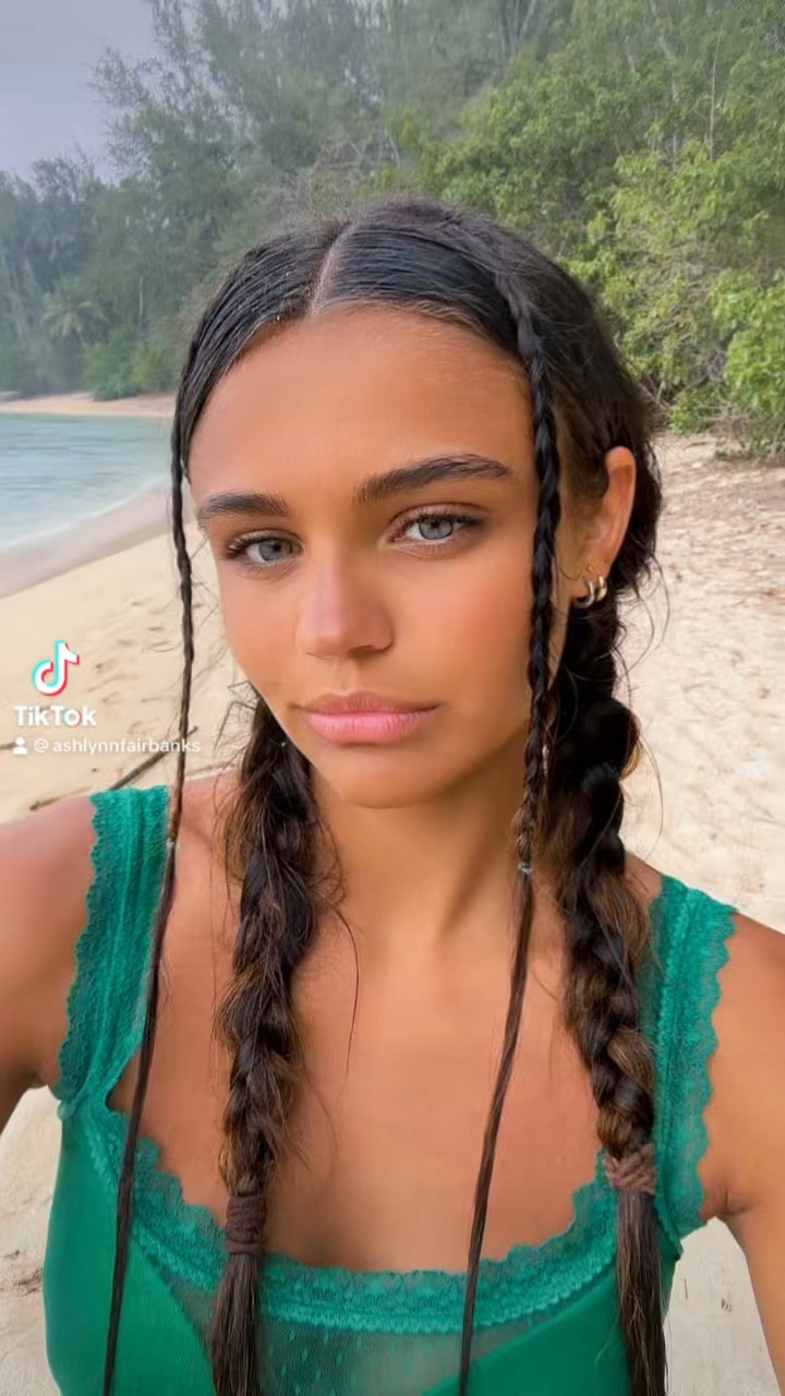 Green top & swimmy

#LTKSeasonal #LTKfindsunder50 #LTKVideo