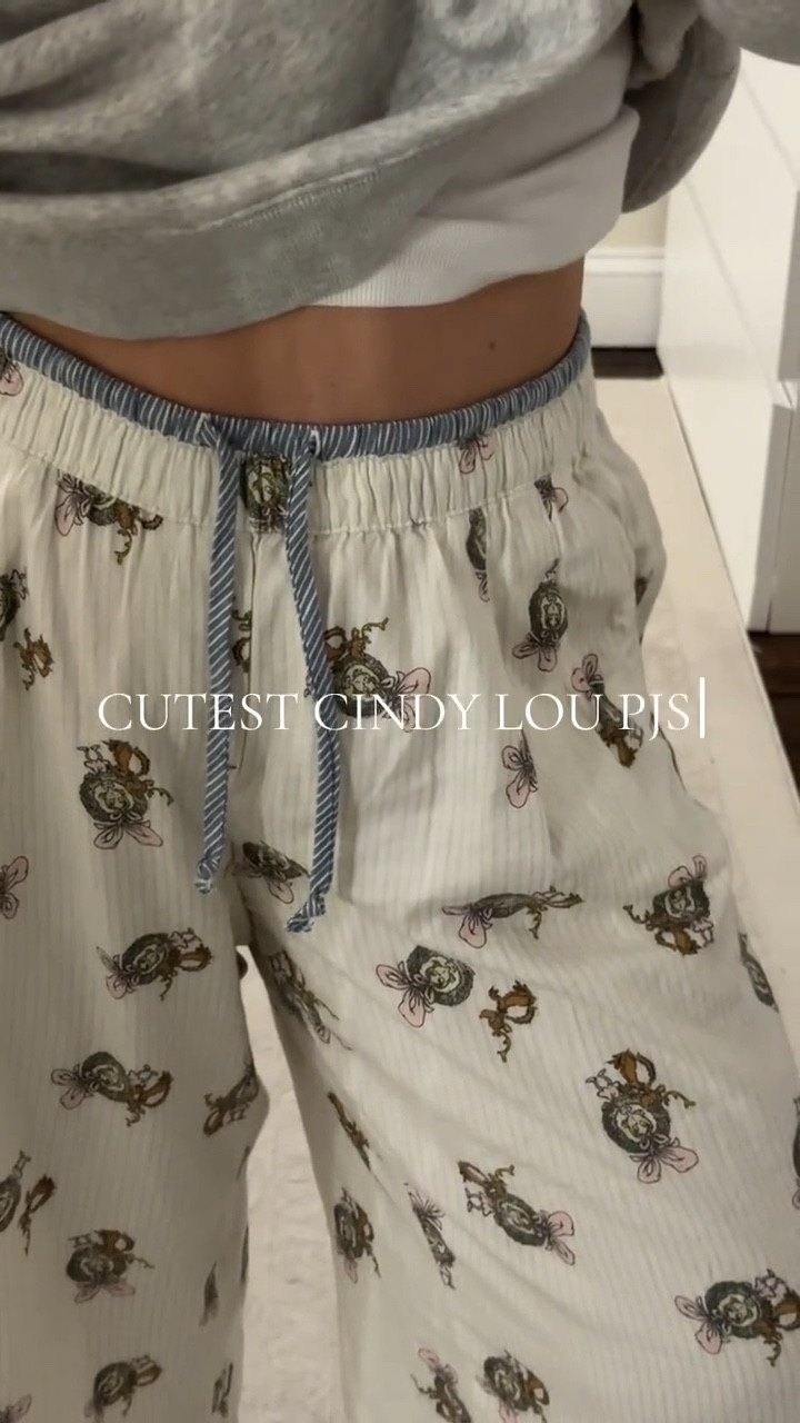 Cutest Cindy Lou pjs 🫶🏼 

Size M

#LTKSeasonal #LTKGiftGuide #LTKHoliday
