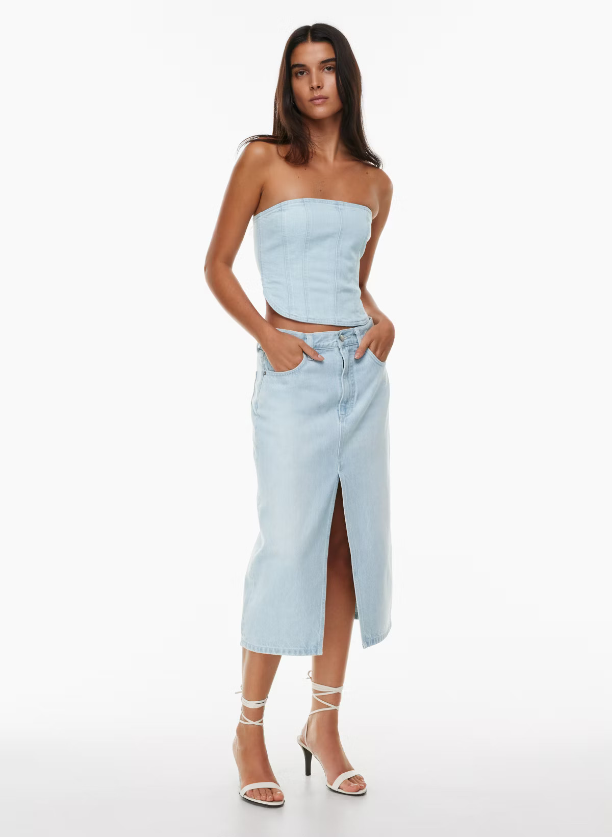 THE '90S HALLE DENIM SKIRT | Aritzia