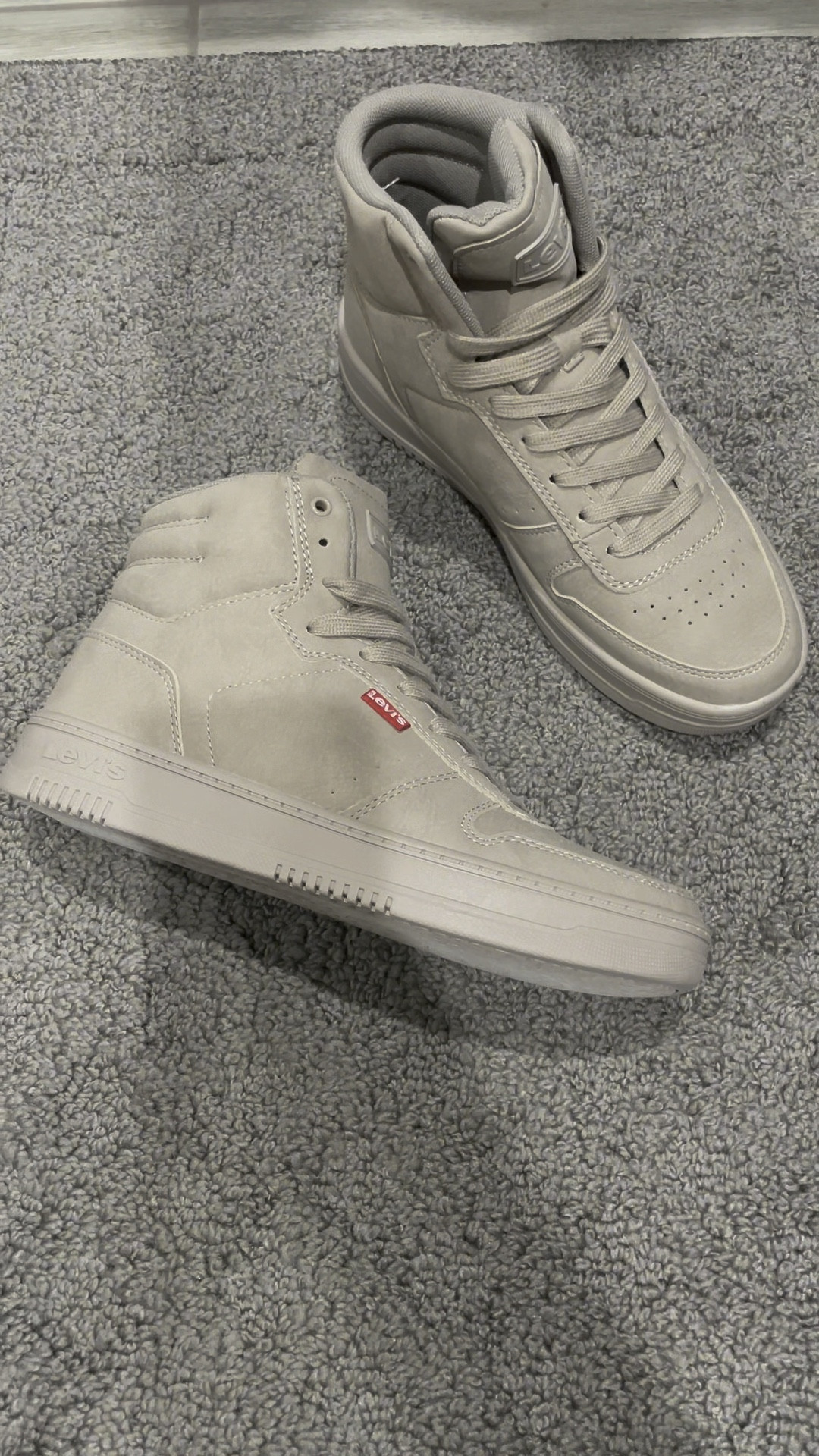 Random Amazon find WIN! These taupe colored Levi high tops are so cute & versatile! Limited sizes available, but had to share! I’m in a 7.5 (normally wear 8). Linked other colors too!

#LTKfindsunder50 #LTKshoecrush #LTKVideo