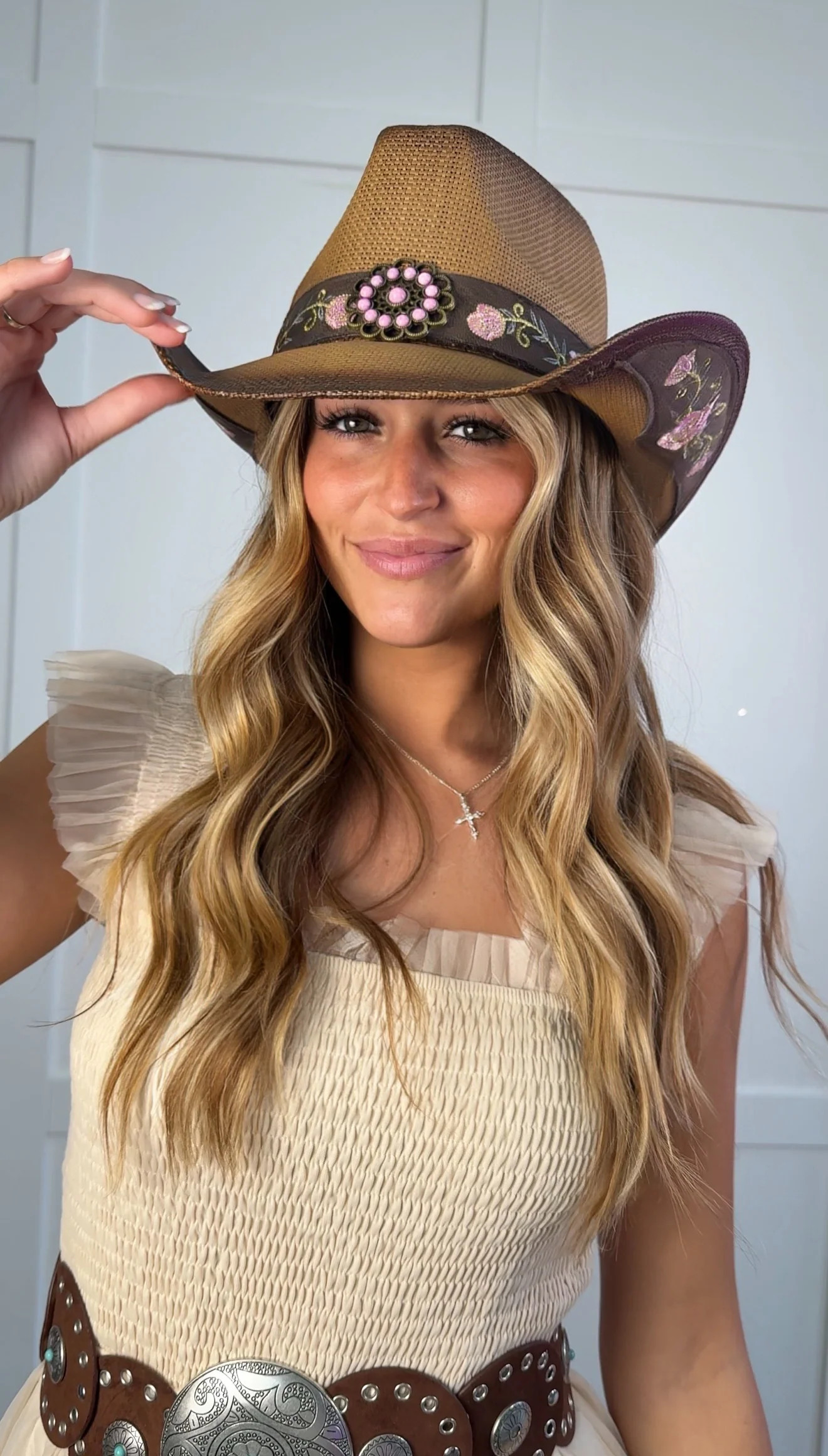 Everleigh Embroidered Floral Cowgirl Hat | Willow Boutique