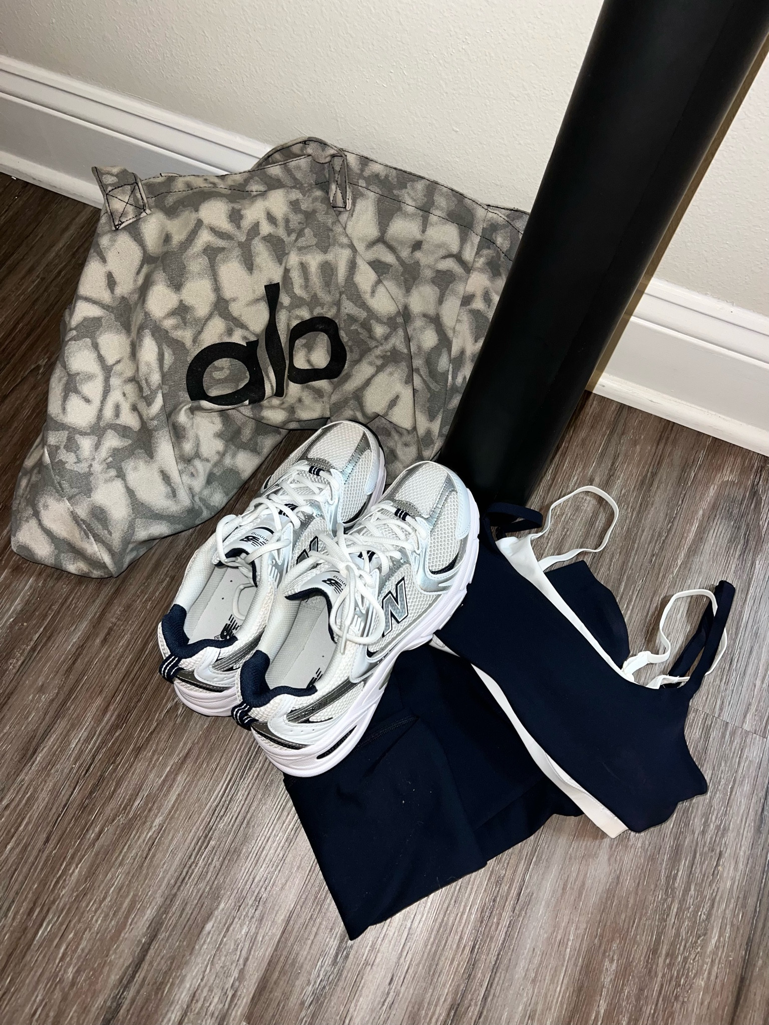 gym ootd essentials

gym bag, activewear, new balance sneakers, yoga mat 

#LTKstyletip #LTKActive #LTKfitness