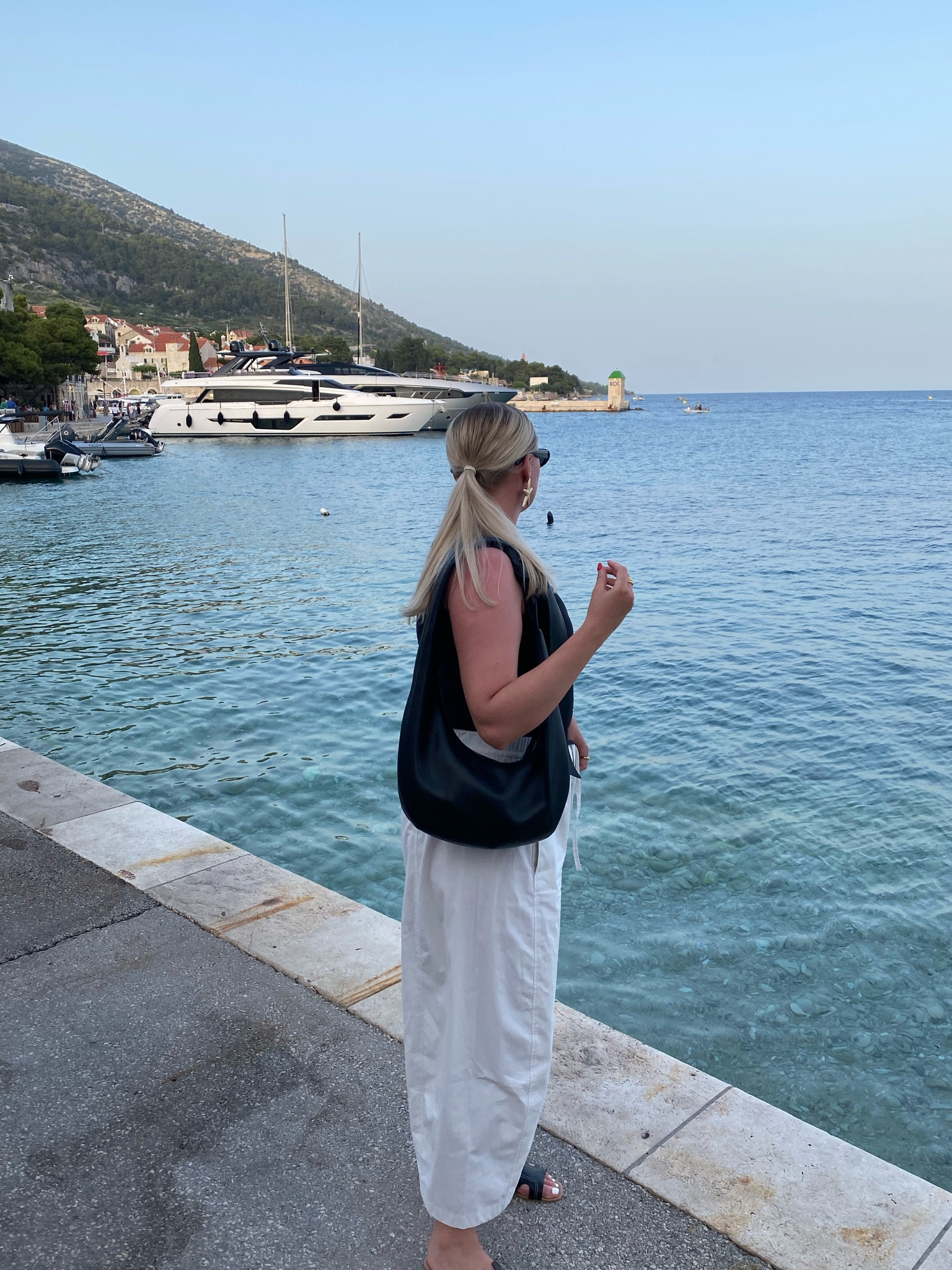 Summer evening outfit // summer // mid size outfit // cos // cos barrel trousers 

#LTKuk #LTKmidsize #LTKsummer